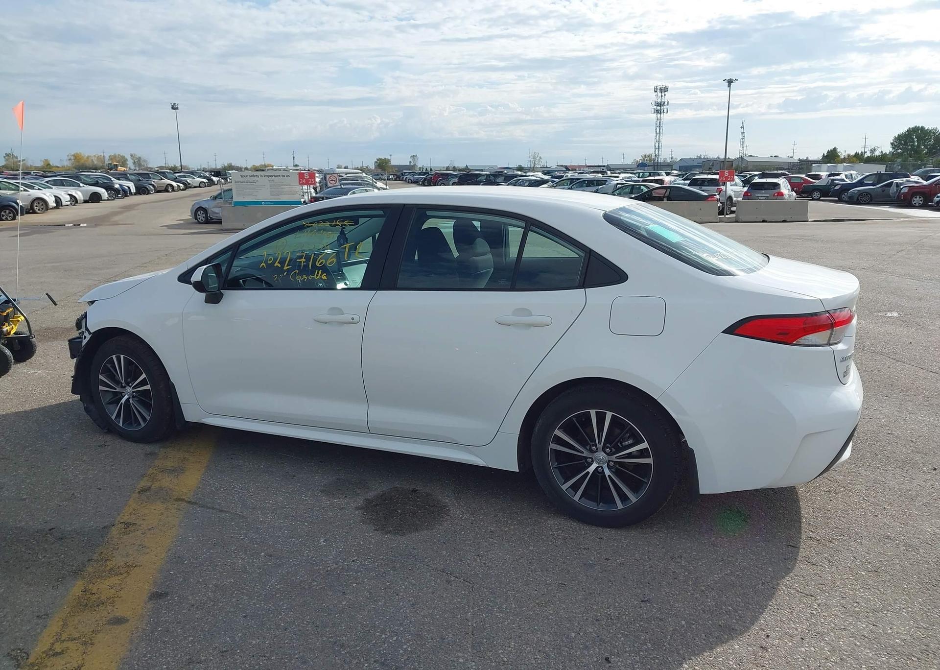 2022 TOYOTA COROLLA LE