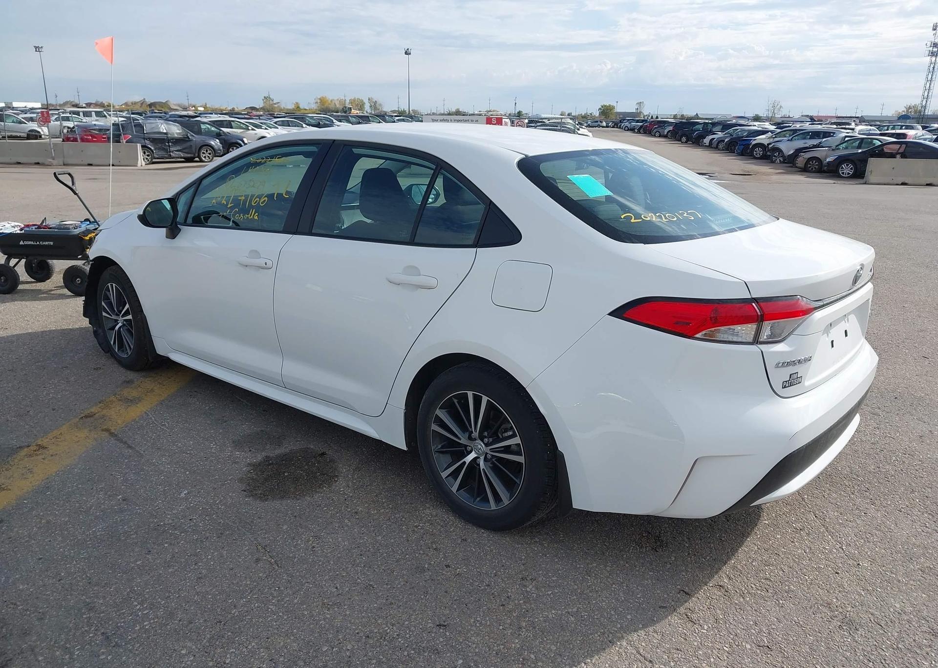 2022 TOYOTA COROLLA LE