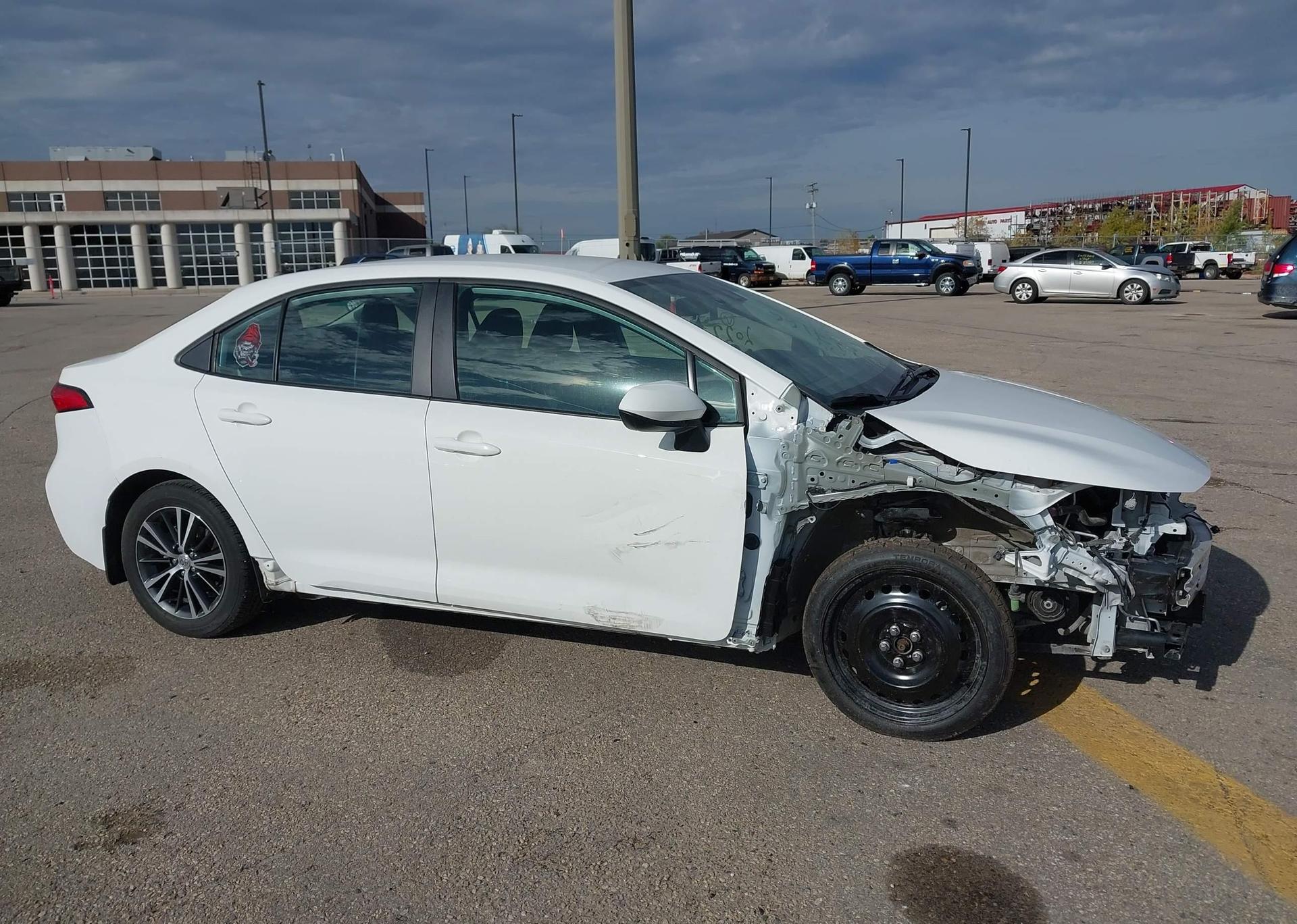2022 TOYOTA COROLLA LE
