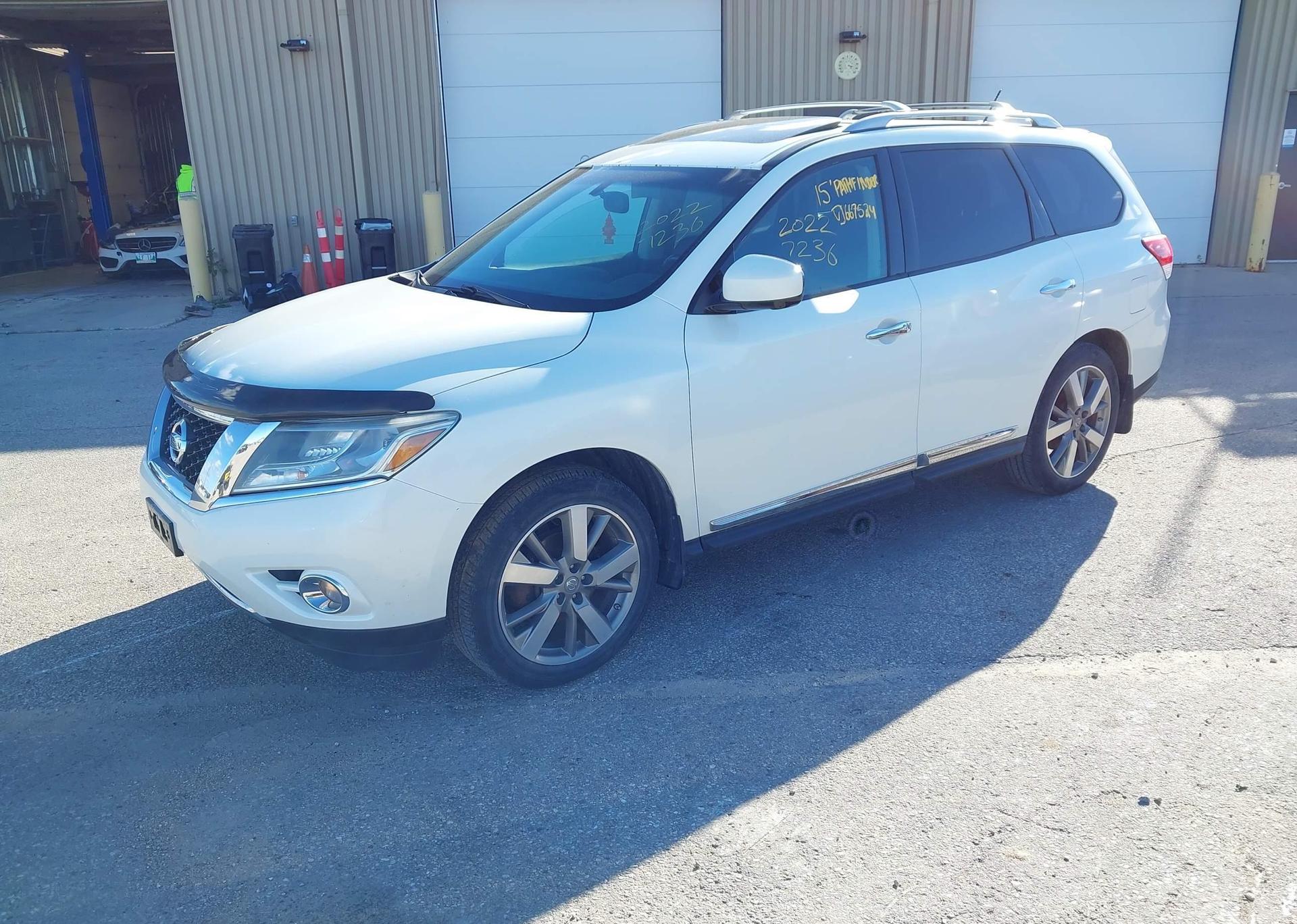 2015 NISSAN PATHFINDER PLATINUM