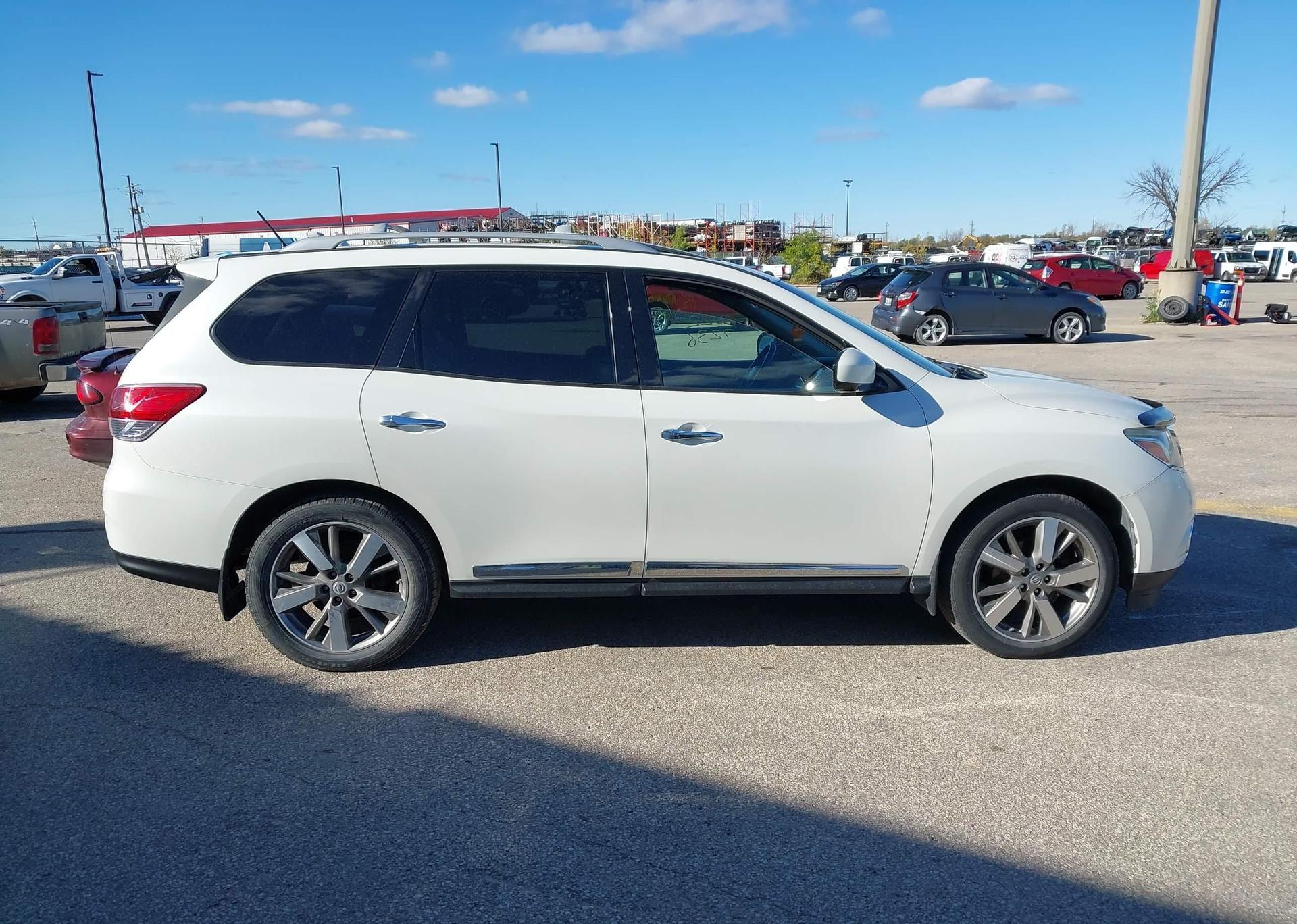 2015 NISSAN PATHFINDER PLATINUM