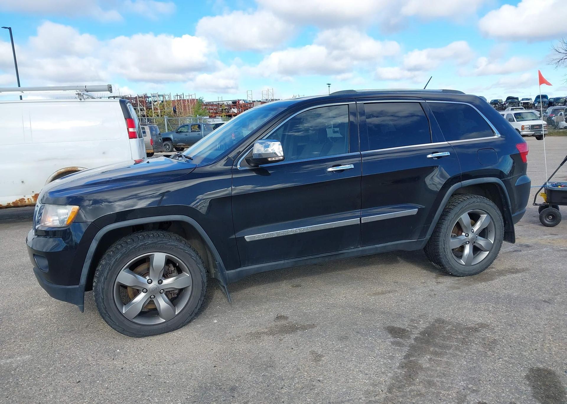 2011 JEEP GRAND CHEROKEE OVERLAND