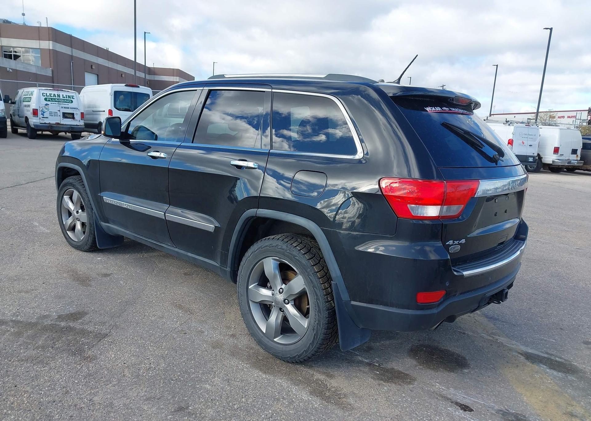 2011 JEEP GRAND CHEROKEE OVERLAND