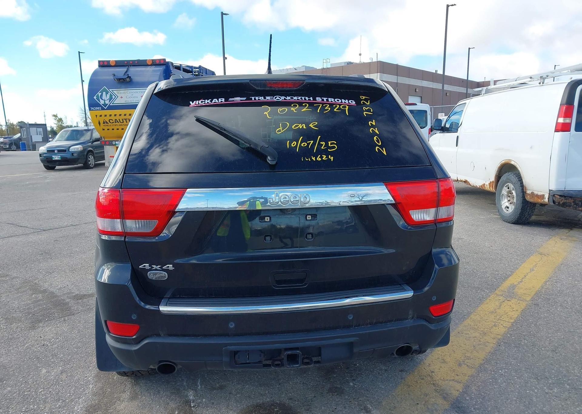 2011 JEEP GRAND CHEROKEE OVERLAND