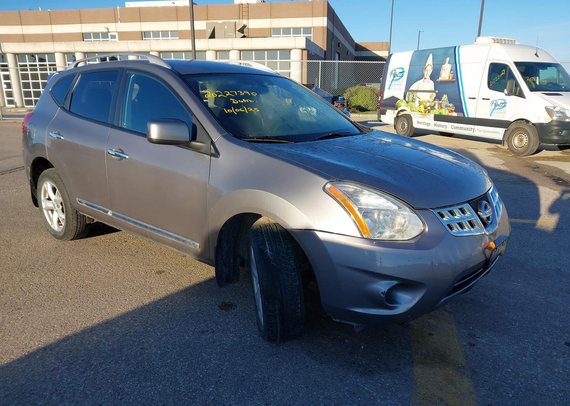 2011 NISSAN ROGUE SV