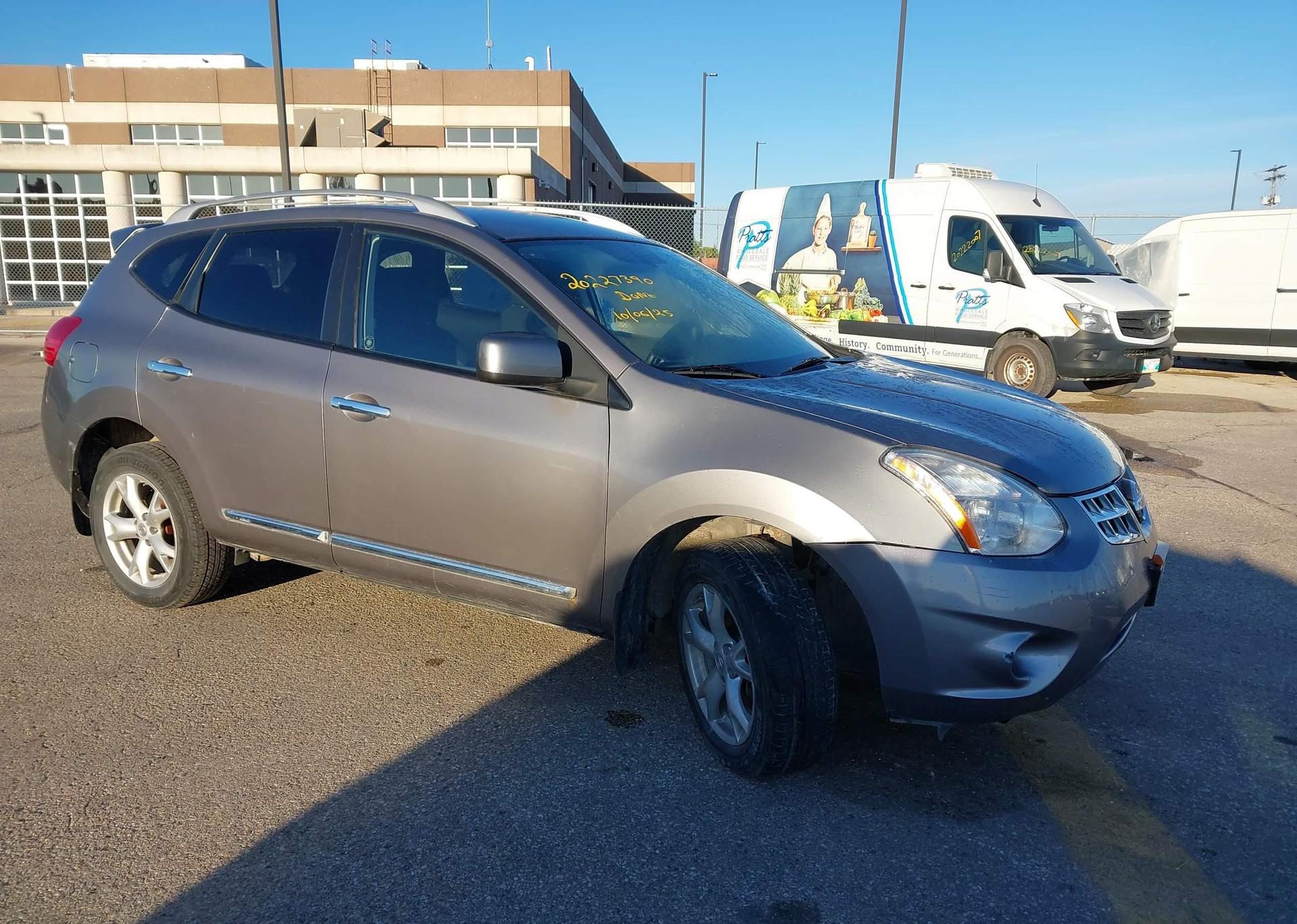 2011 NISSAN ROGUE SV