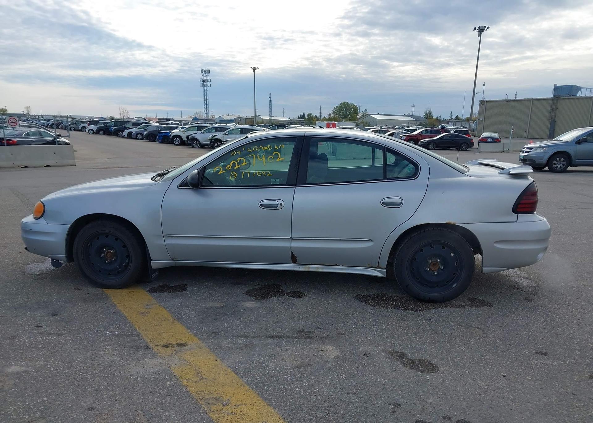 2004 PONTIAC GRAND AM SE