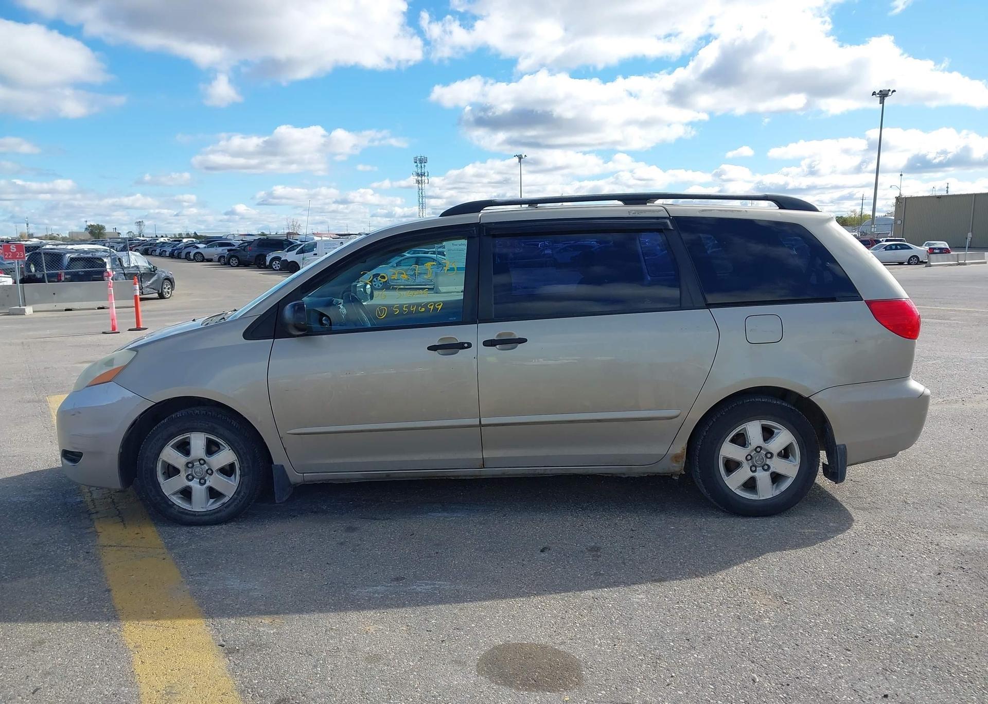 2006 TOYOTA SIENNA CE V6