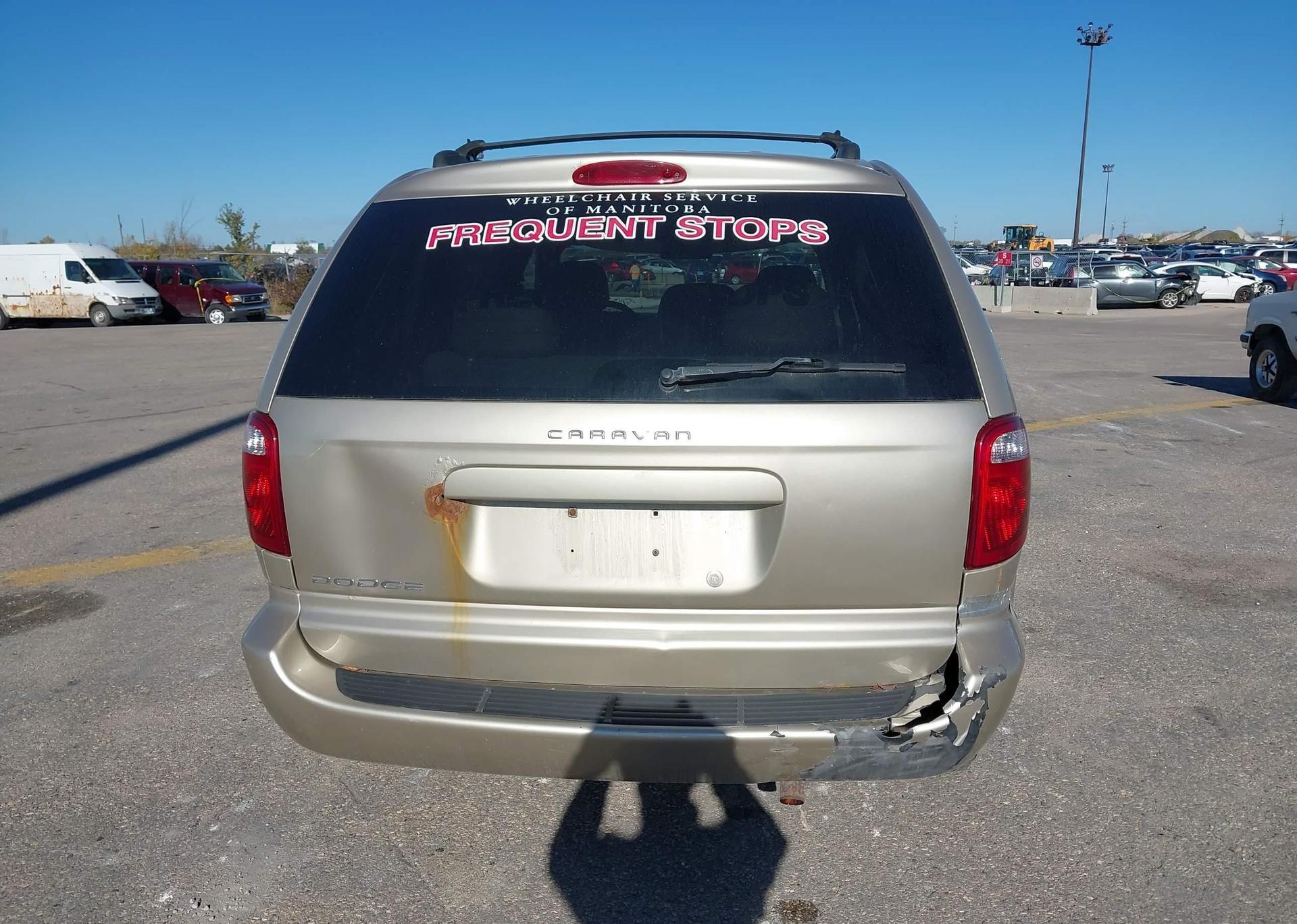 2005 DODGE CARAVAN SE