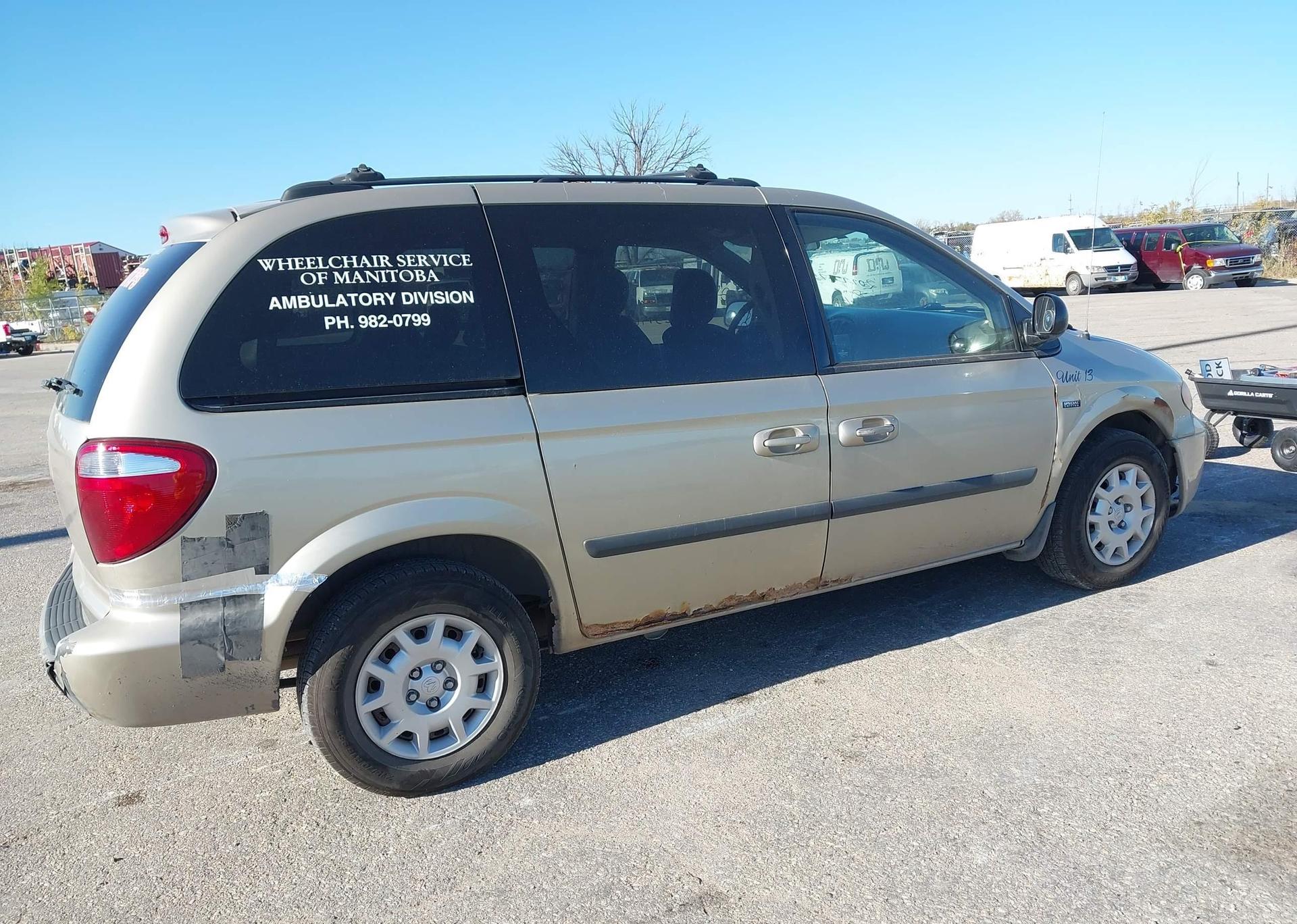 2005 DODGE CARAVAN SE