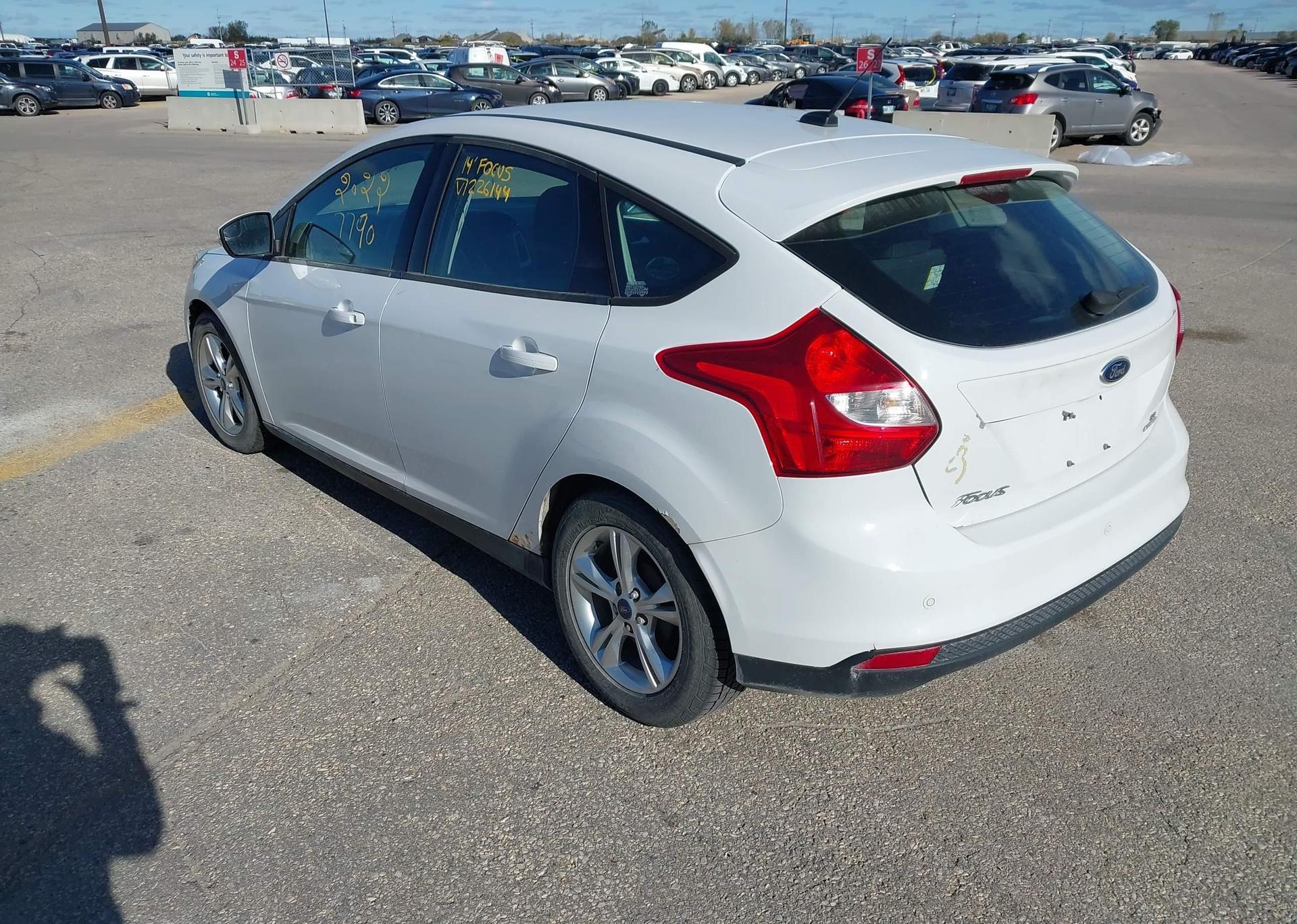 2014 FORD FOCUS SE