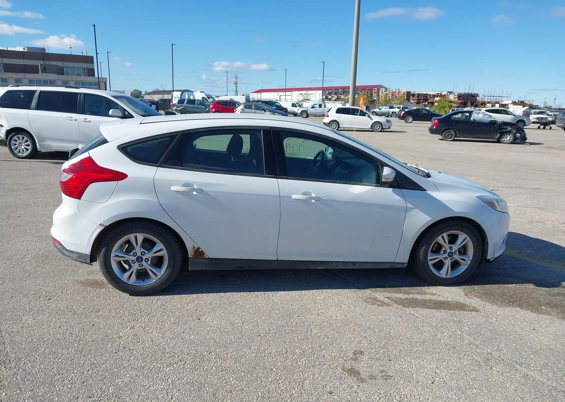 2014 FORD FOCUS SE