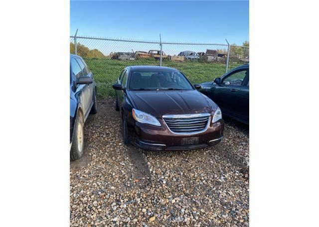 2013 CHRYSLER 200 LX