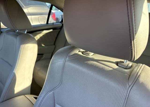 2011 FORD TAURUS LIMITED
