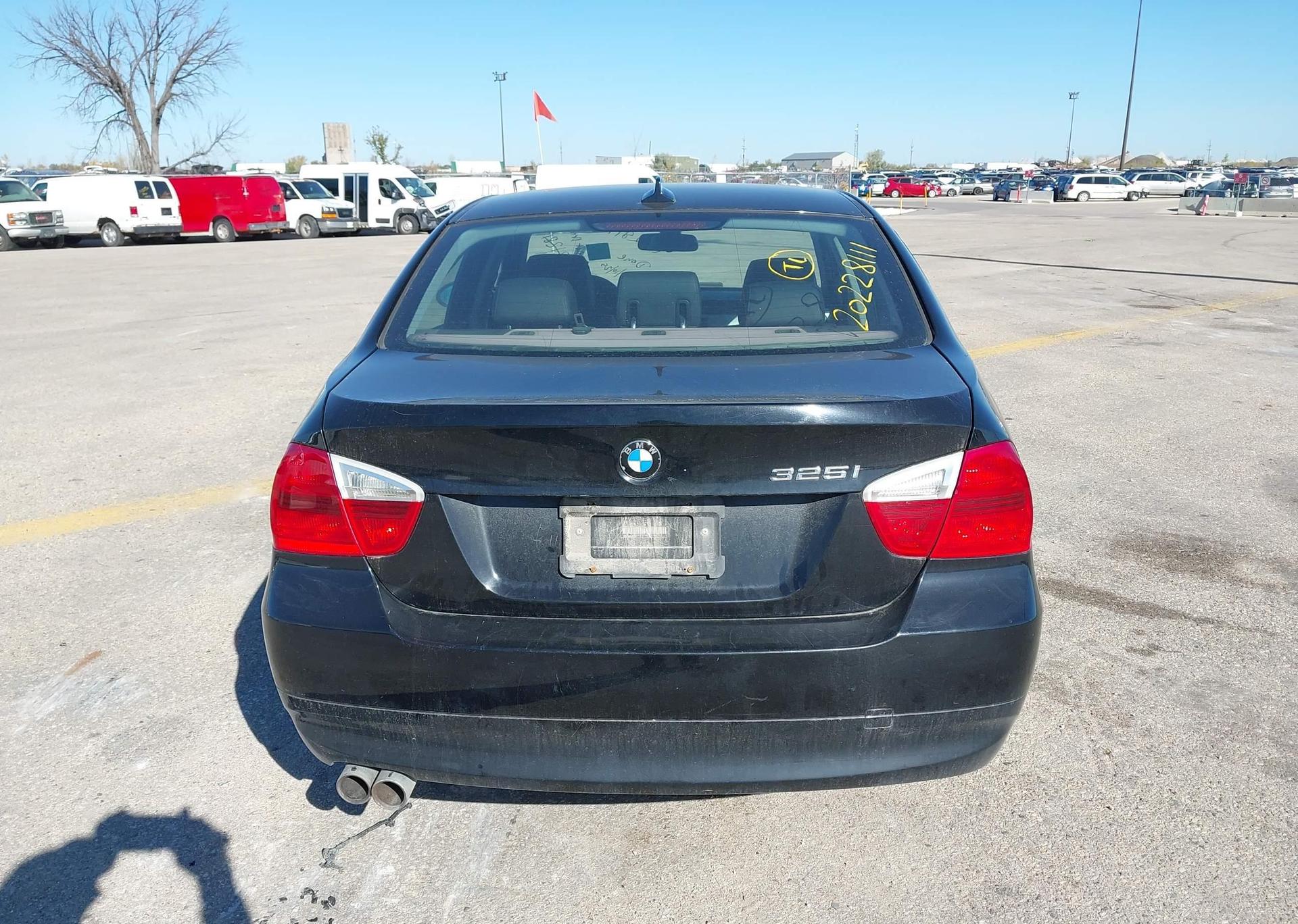 2006 BMW 325I