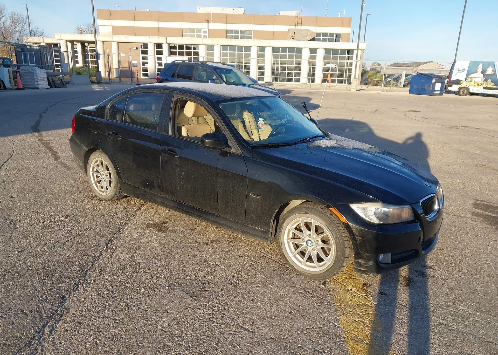 2011 BMW 323I