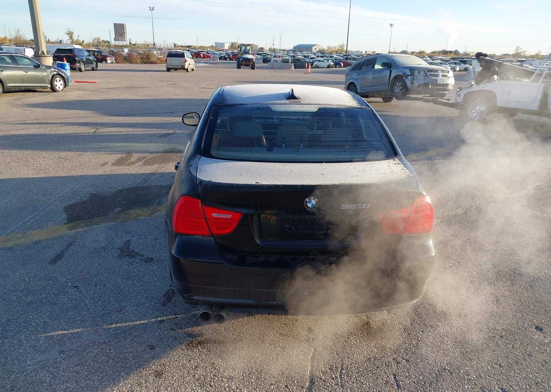 2011 BMW 323I