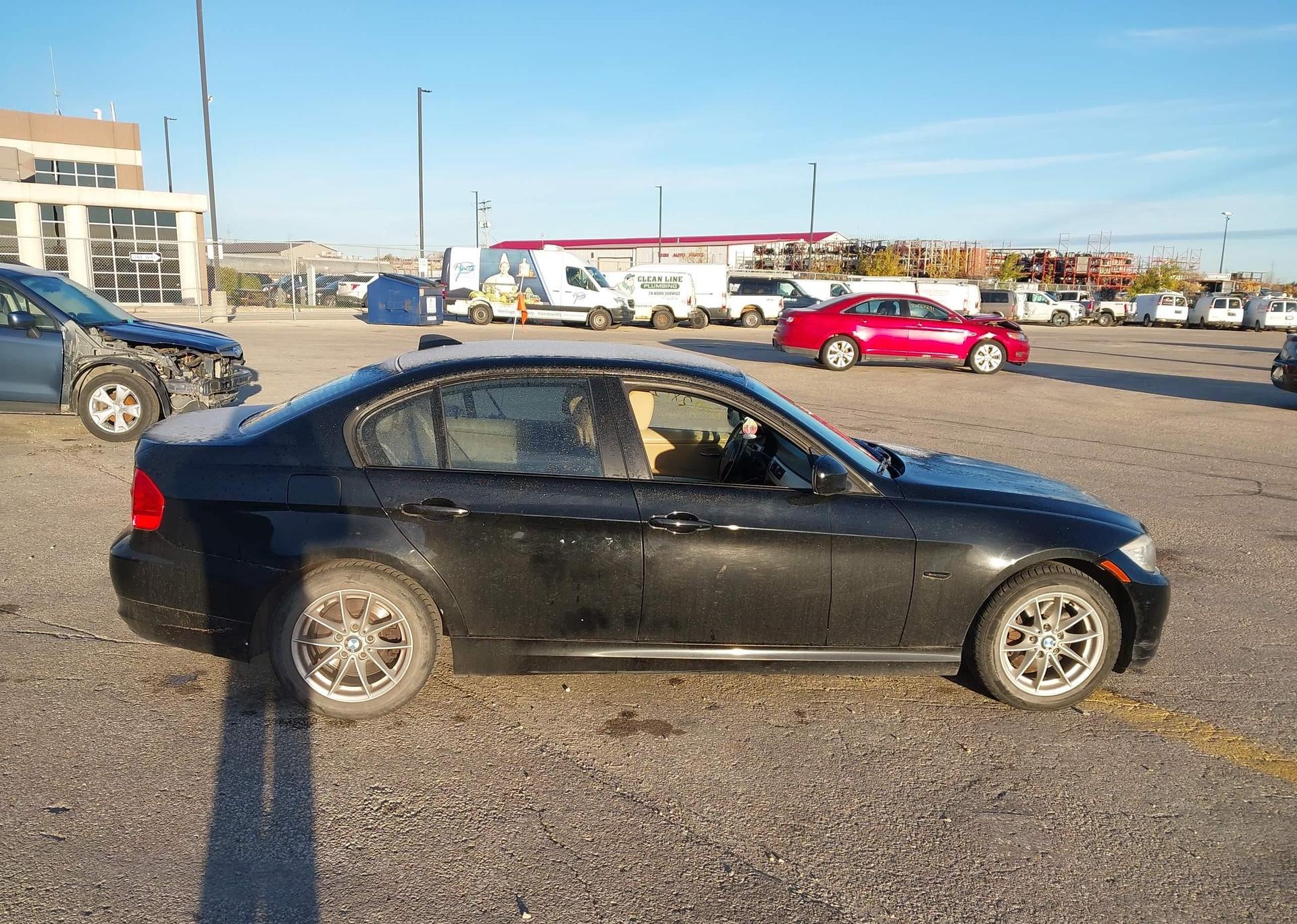 2011 BMW 323I