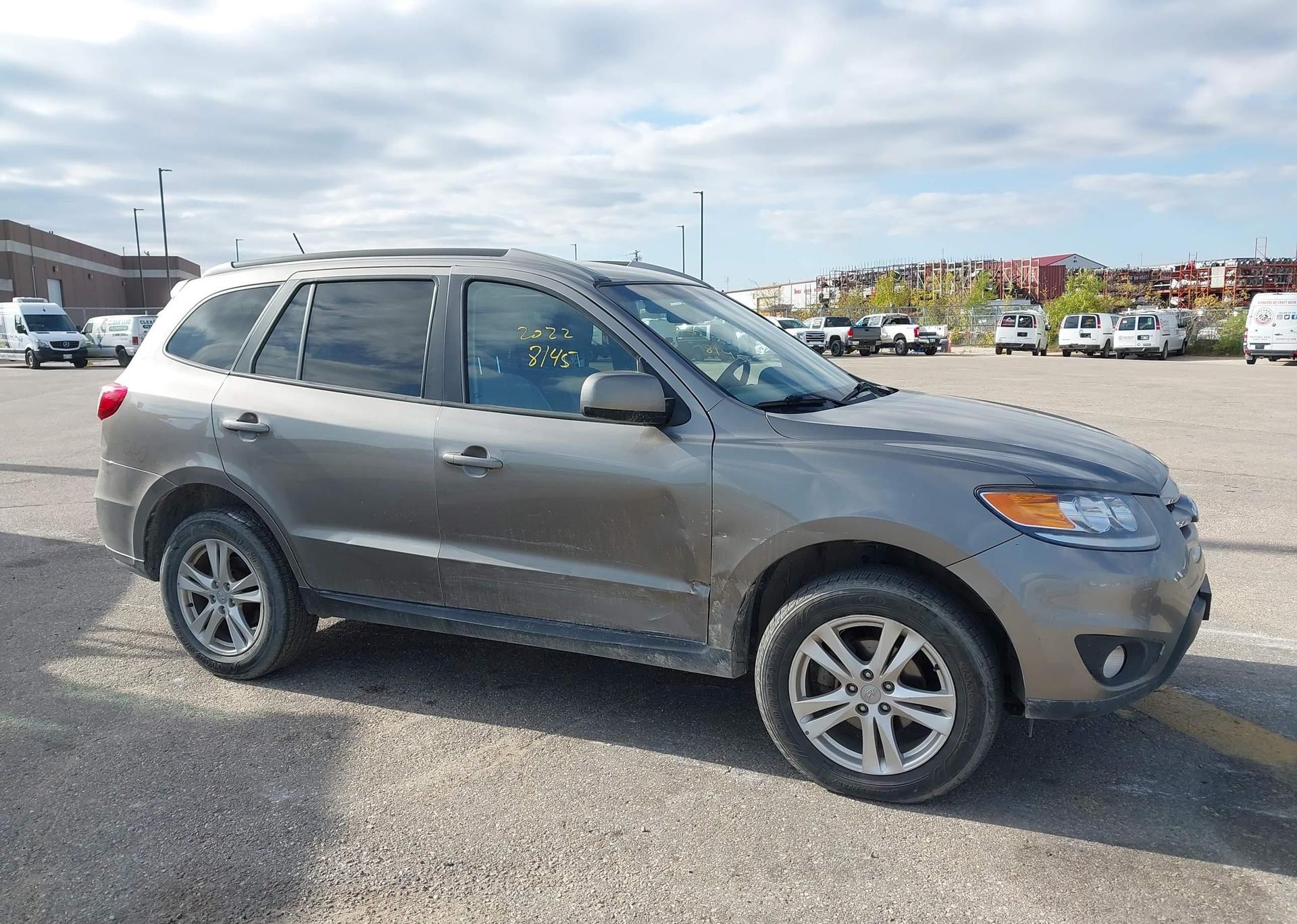 2012 HYUNDAI SANTA FE GL SPORT
