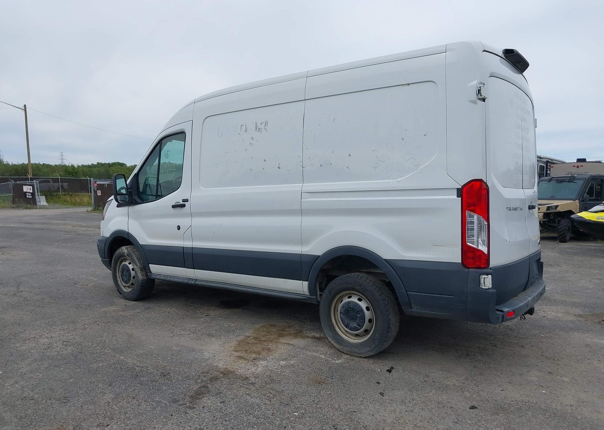 2018 FORD transit t-250