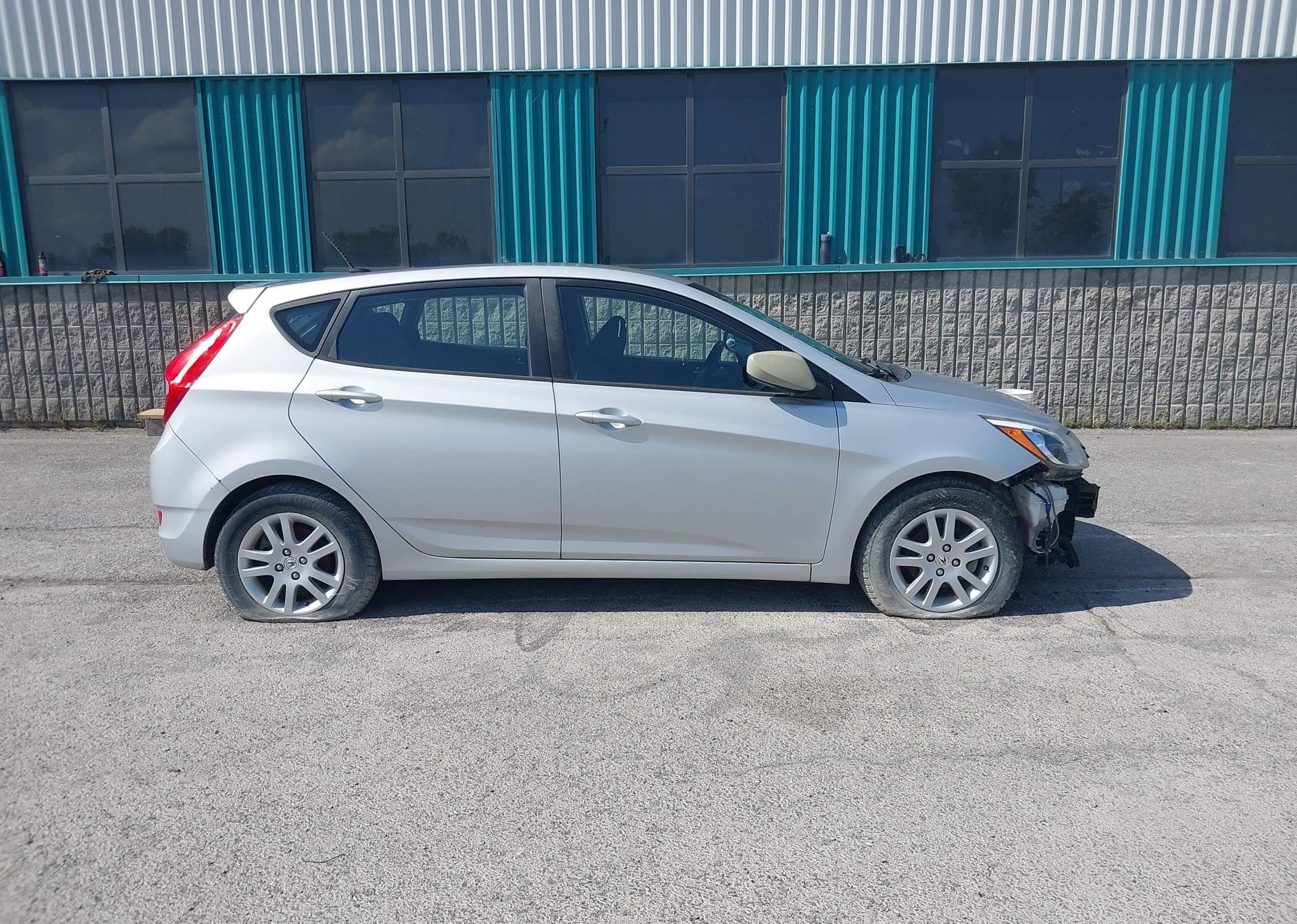 2016 HYUNDAI ACCENT SE