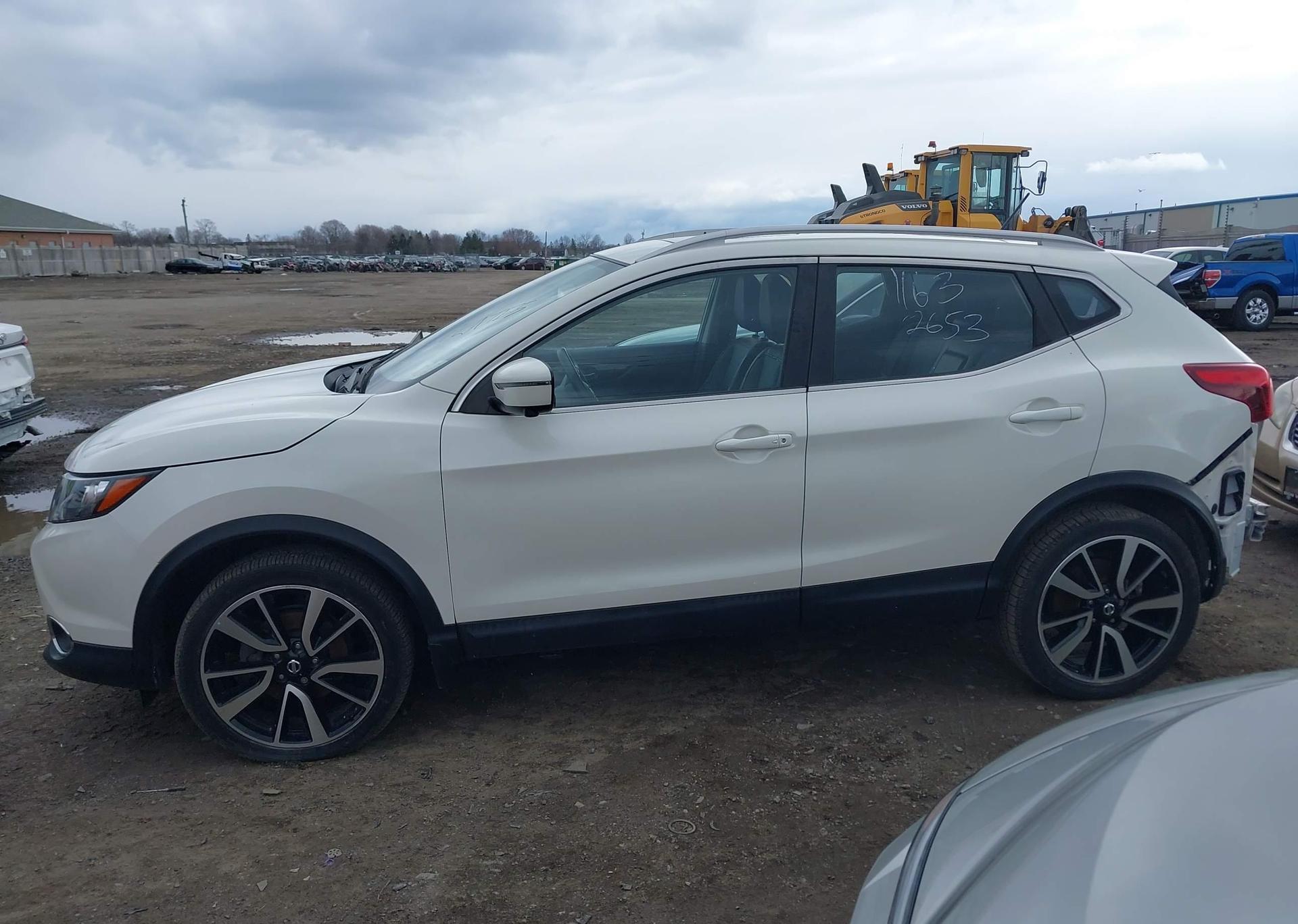 2017 NISSAN QUASHQAI