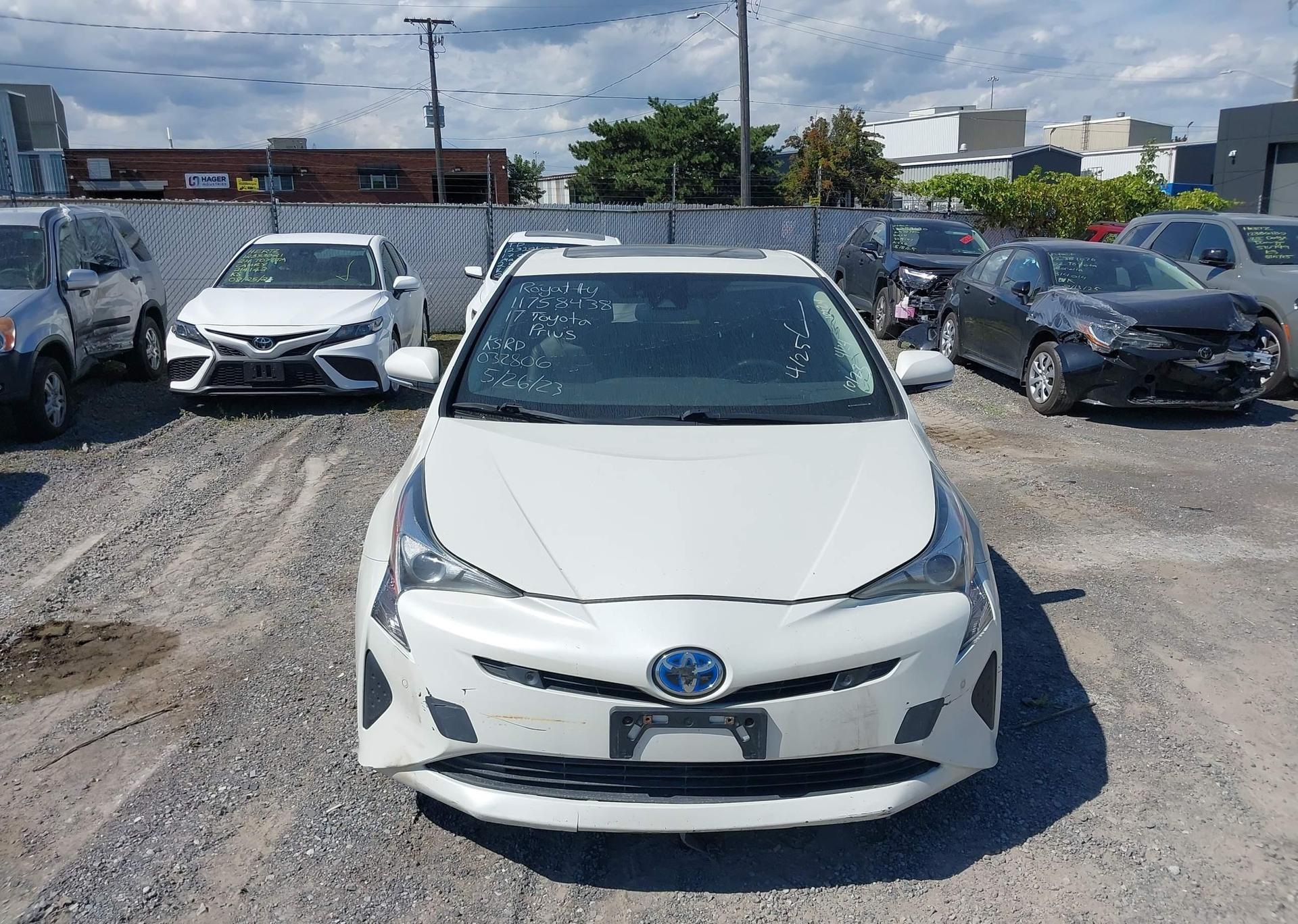 2017 TOYOTA PRIUS