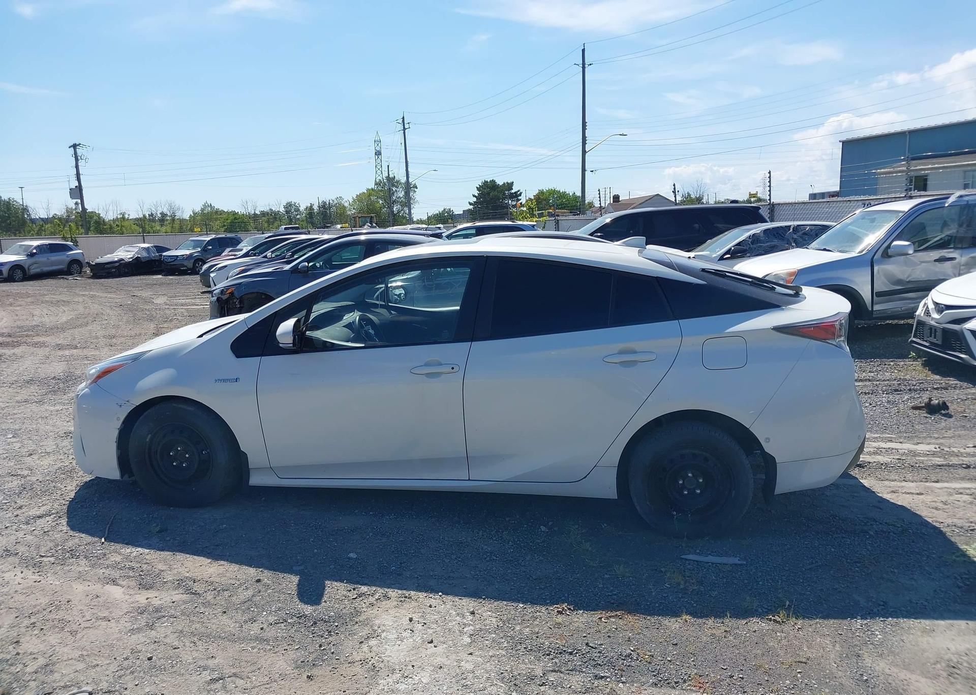 2017 TOYOTA PRIUS