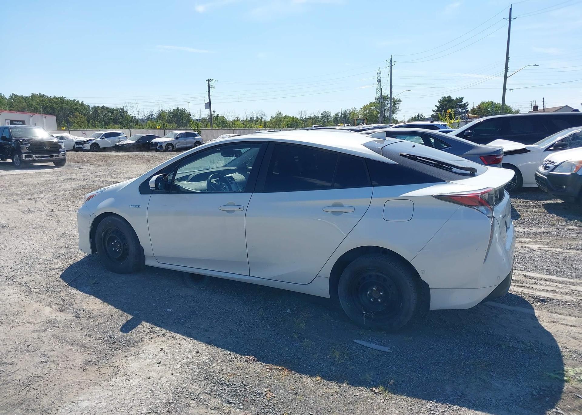 2017 TOYOTA PRIUS