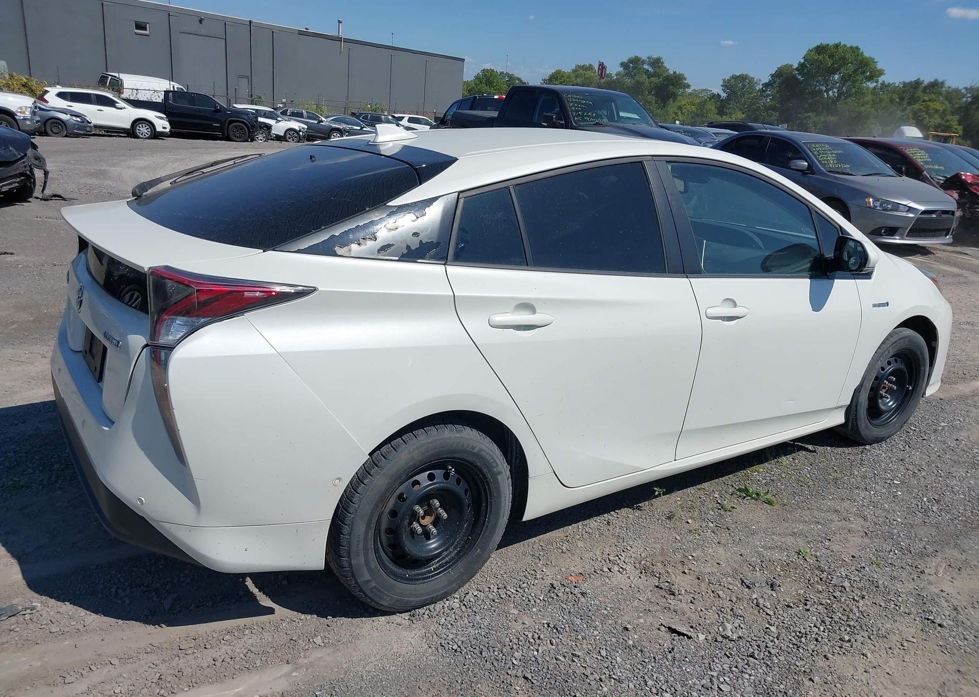 2017 TOYOTA PRIUS