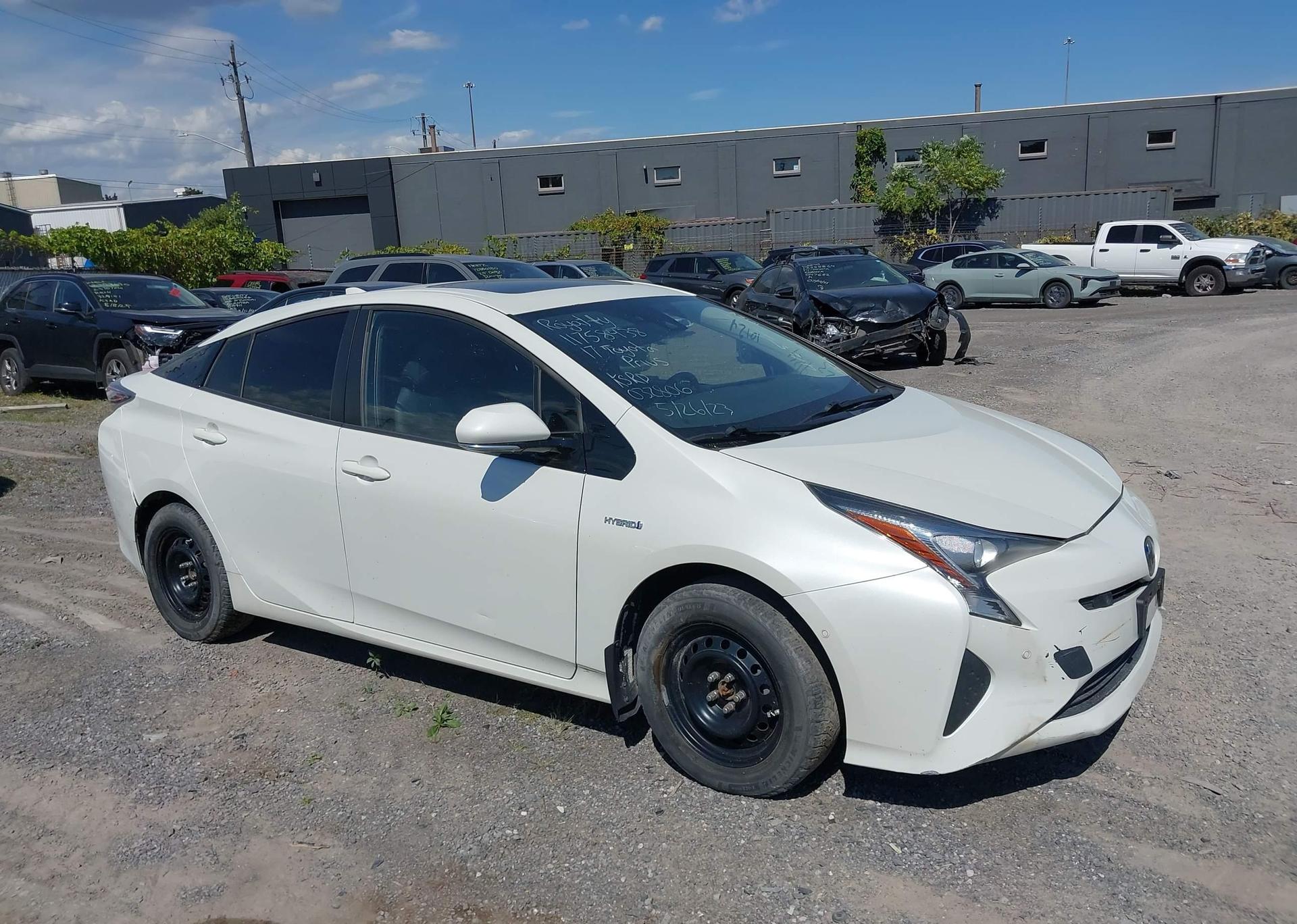 2017 TOYOTA PRIUS