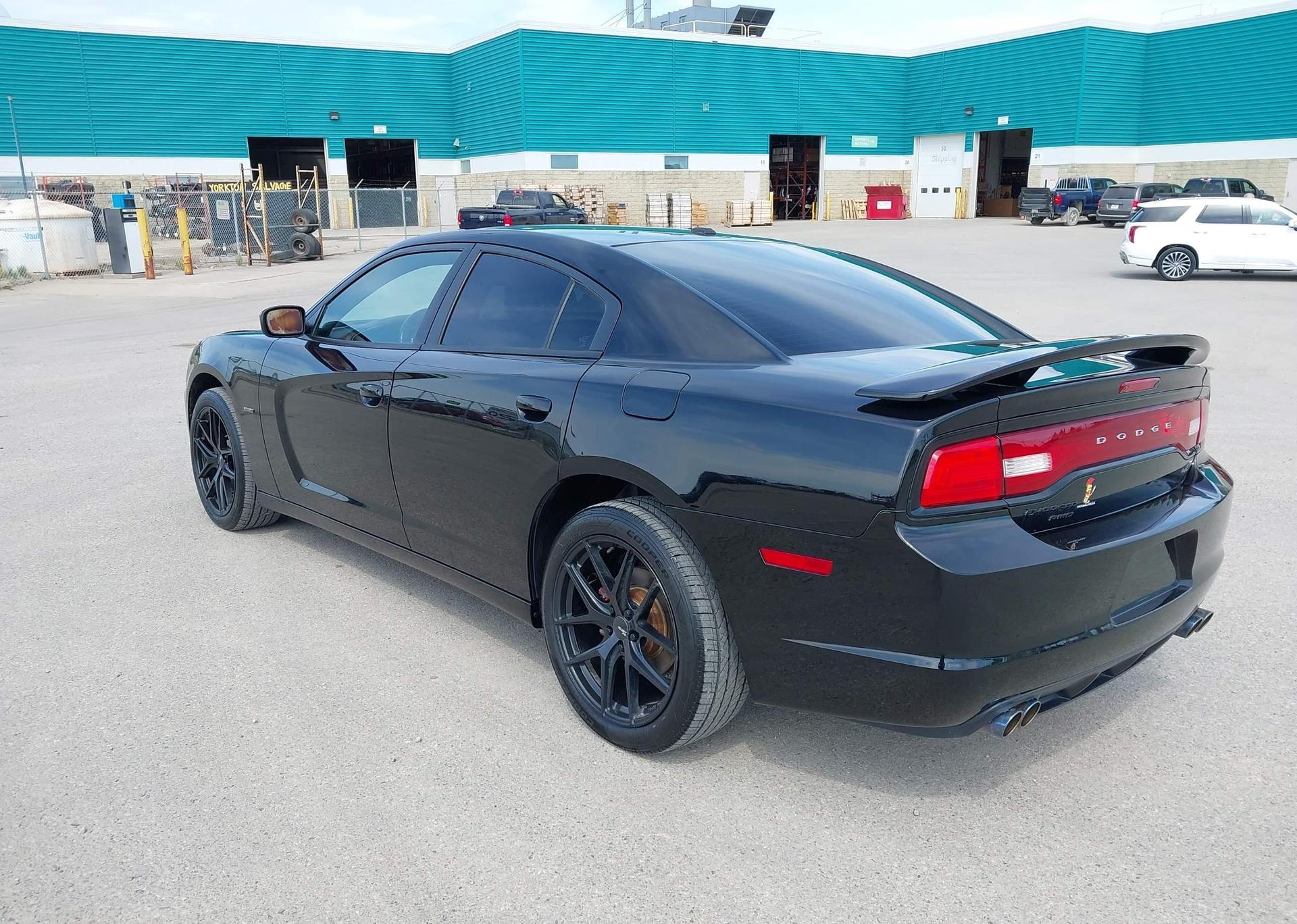 2014 DODGE CHARGER R