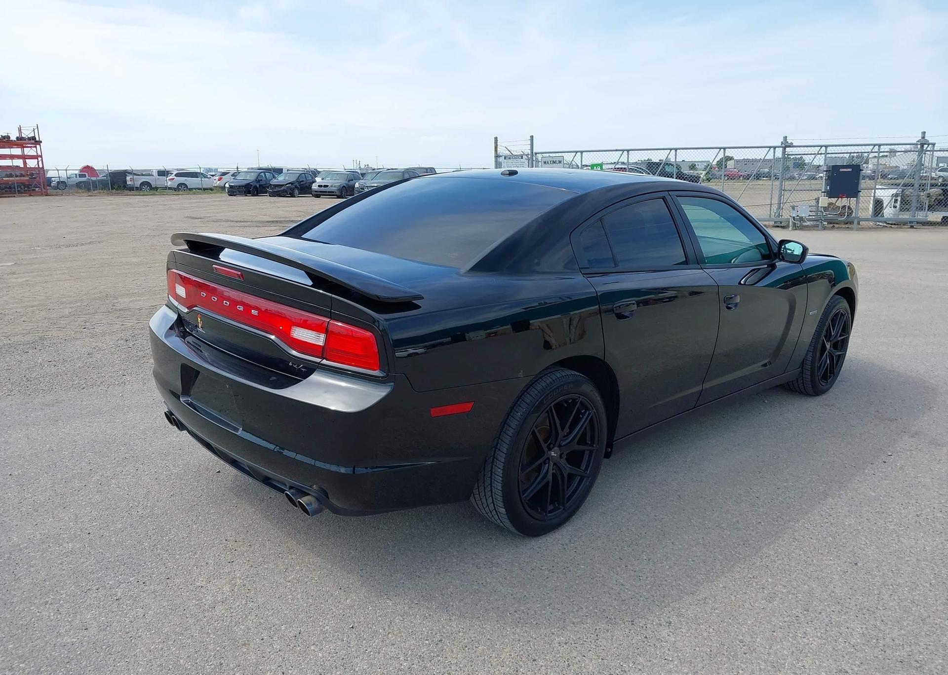 2014 DODGE CHARGER R