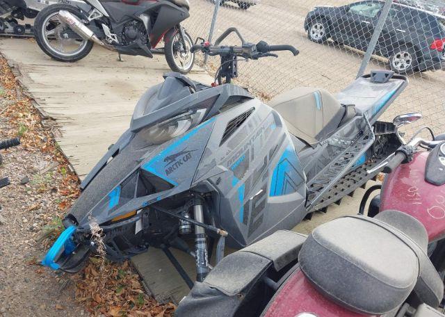 2022 ARCTIC CAT snowmobile