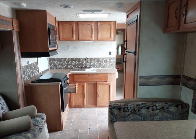 2012 FOREST RIVER INC. PUMA 28BHS