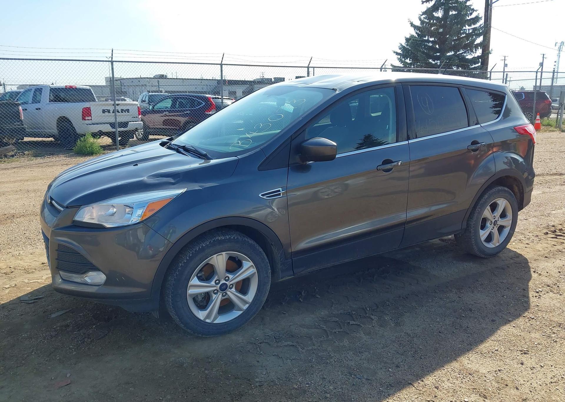 2015 FORD ESCAPE SE
