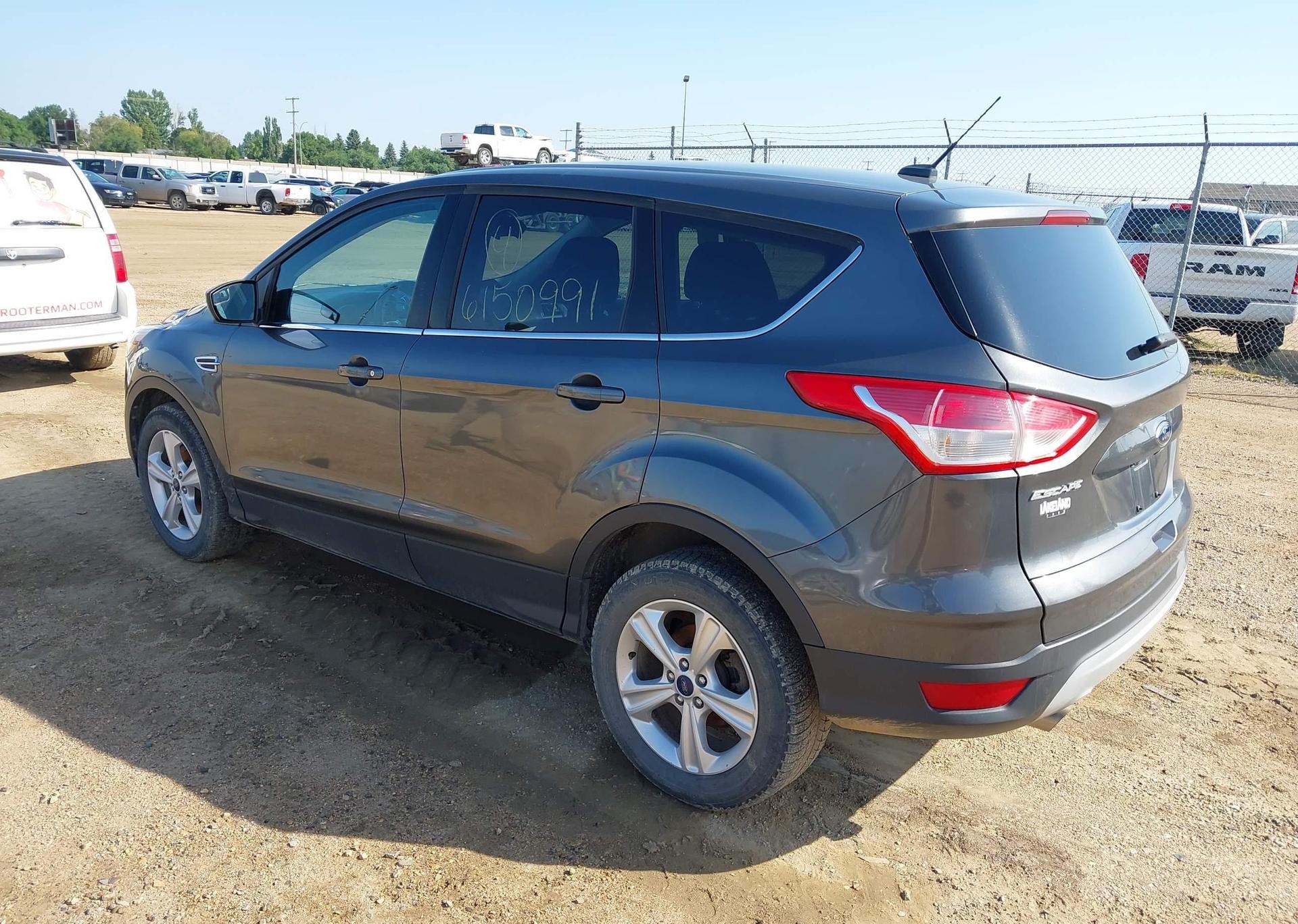 2015 FORD ESCAPE SE
