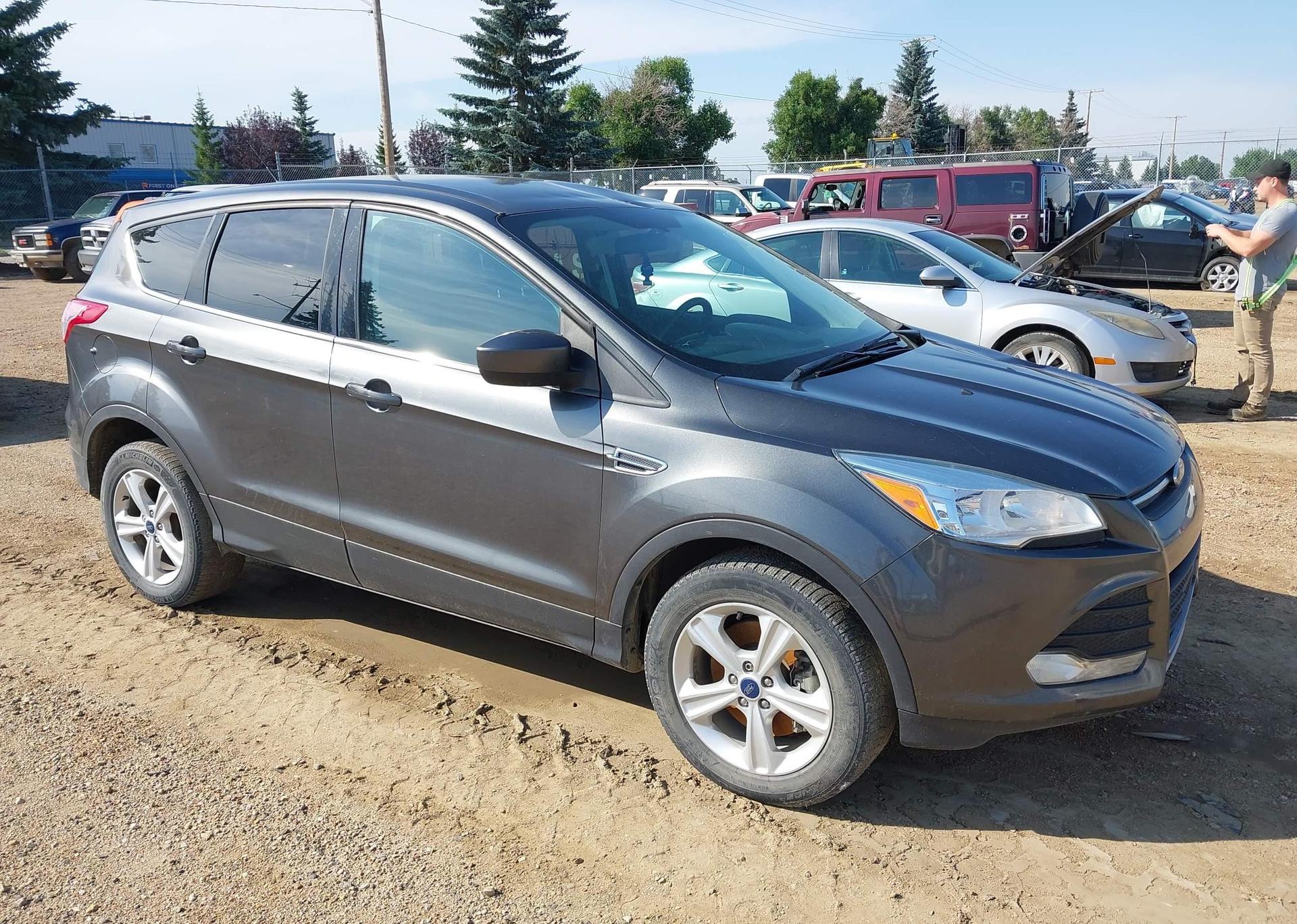 2015 FORD ESCAPE SE