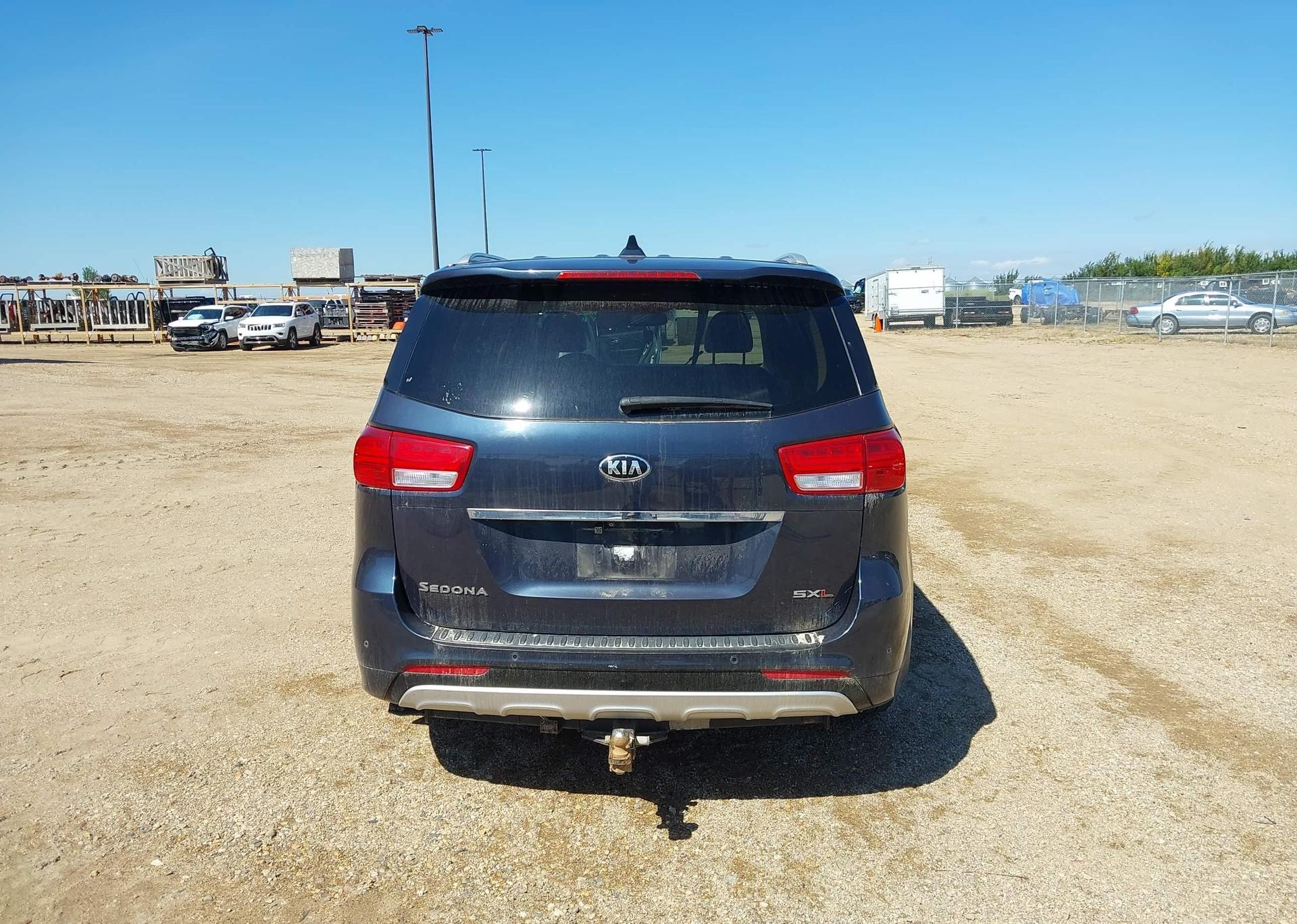 2016 KIA SEDONA SXL