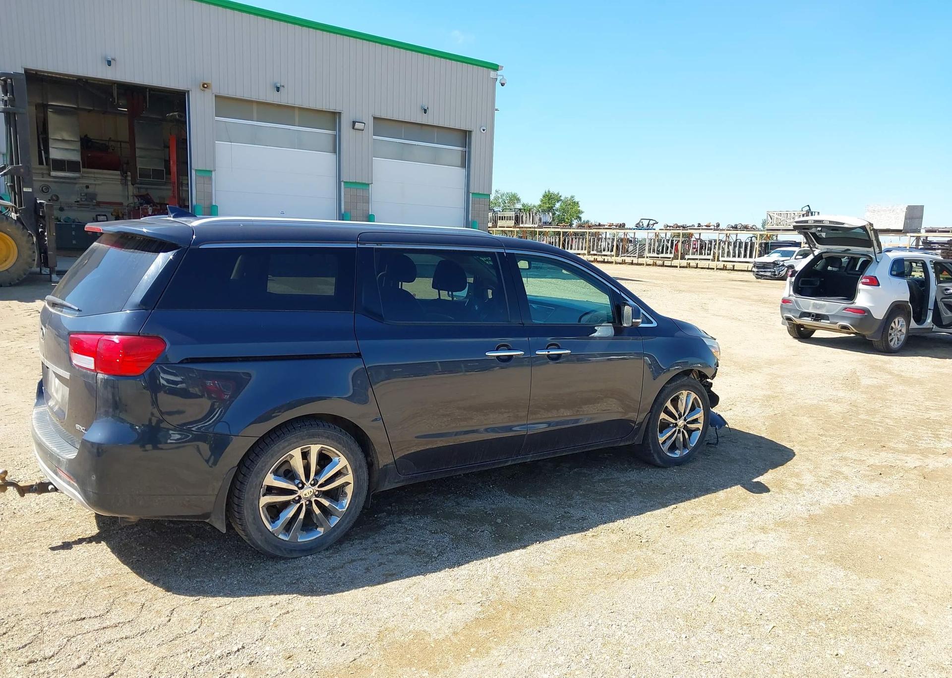 2016 KIA SEDONA SXL