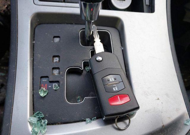 2010 MAZDA 3 S