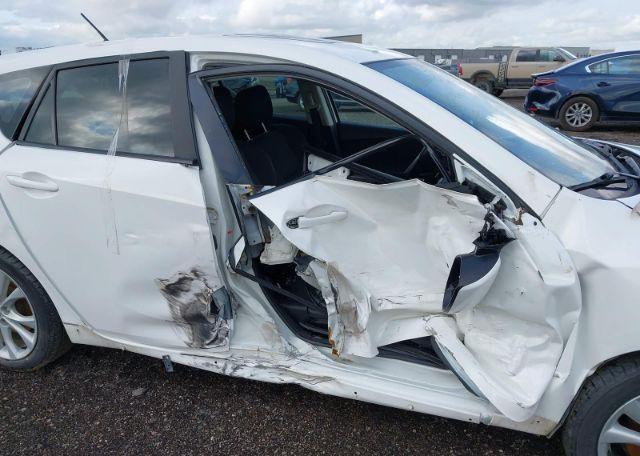 2010 MAZDA 3 S