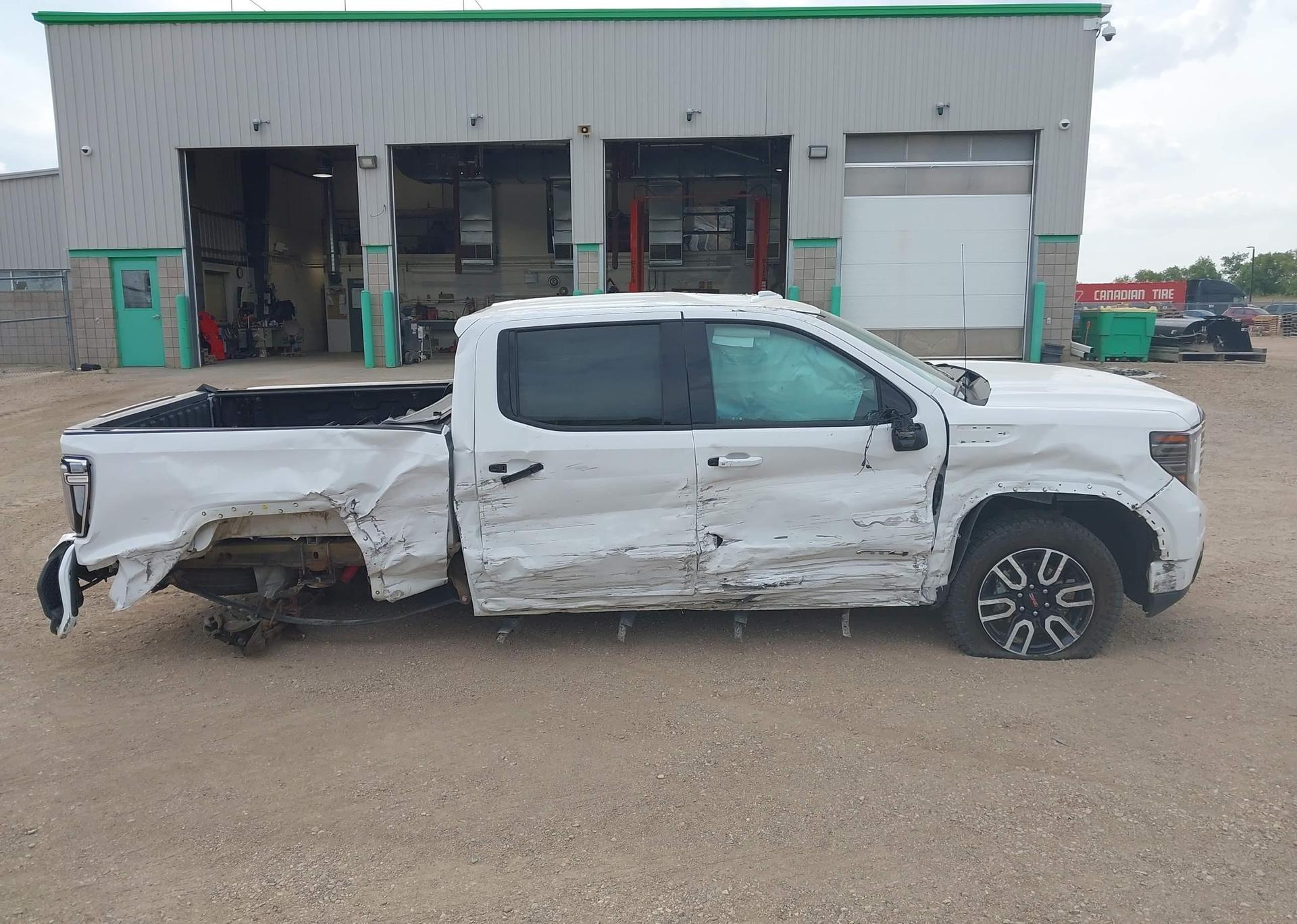 2023 GMC SIERRA K1500 AT4