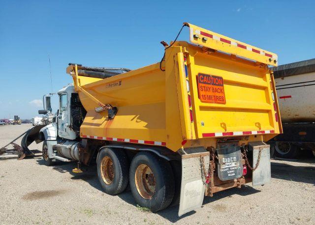 2011 MACK 700 GU700
