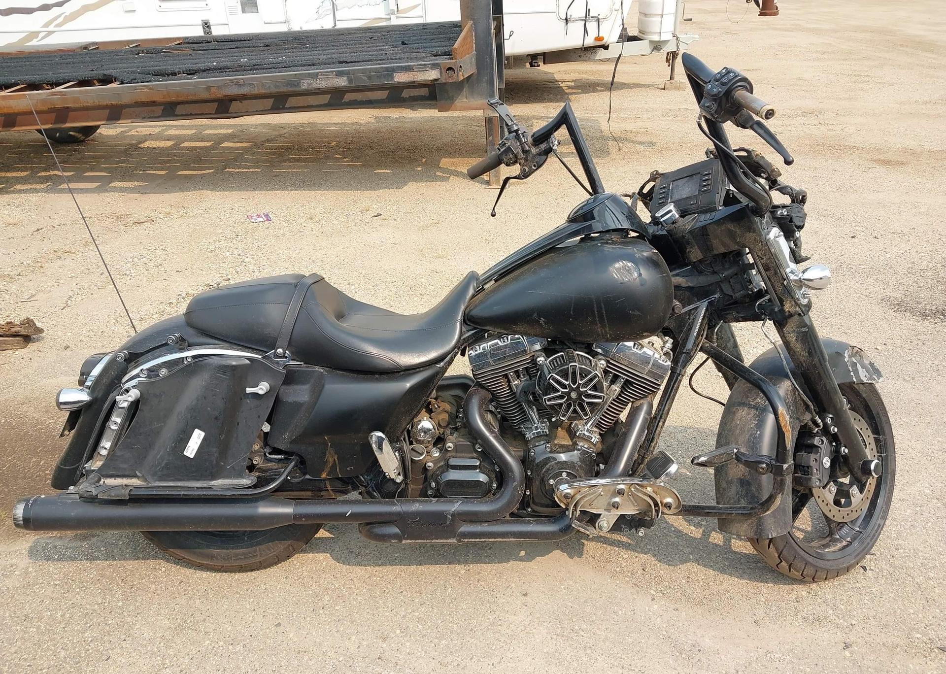 2016 HARLEY-DAVIDSON FLHX STREET GLIDE