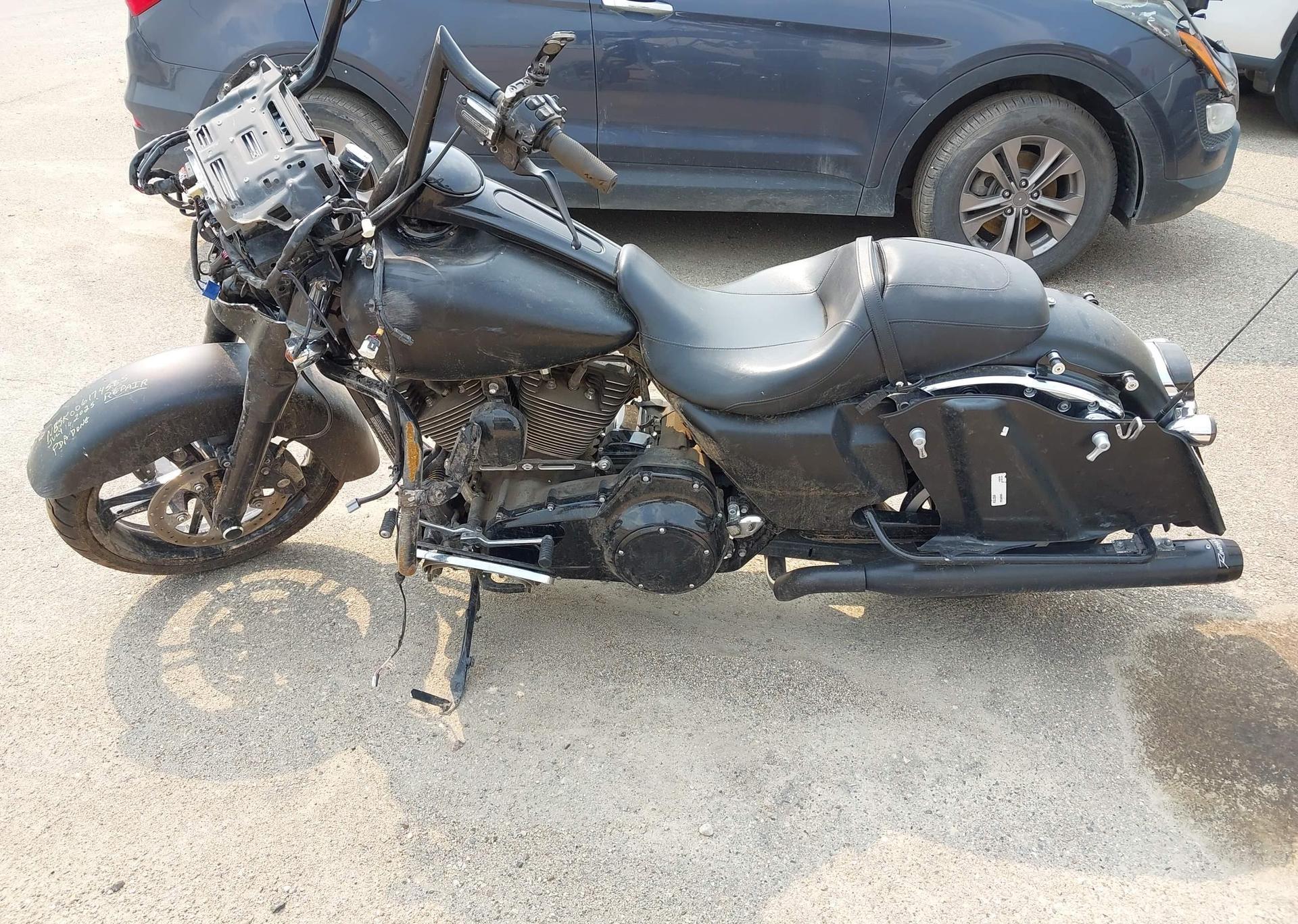 2016 HARLEY-DAVIDSON FLHX STREET GLIDE