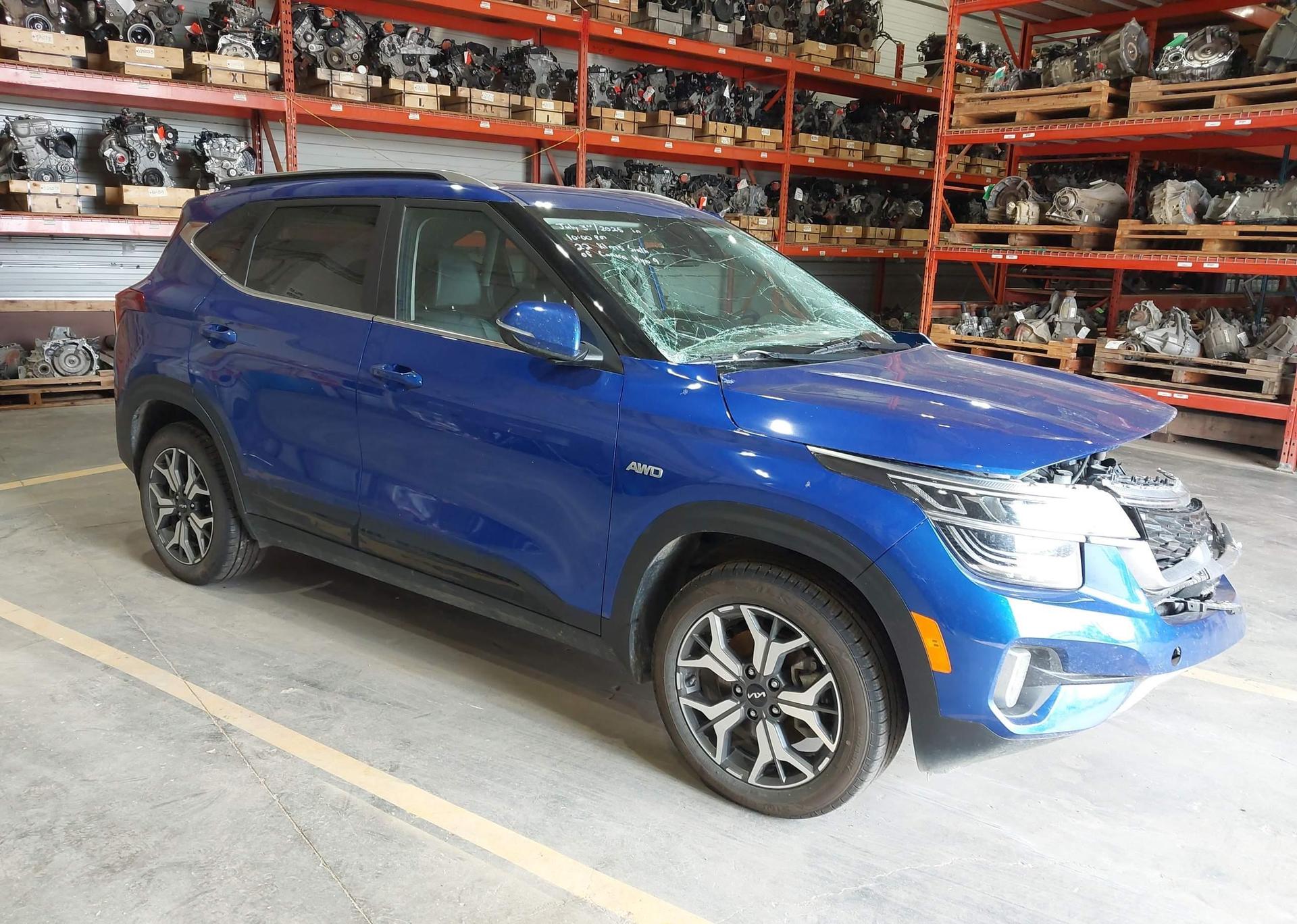 2023 KIA SELTOS EX