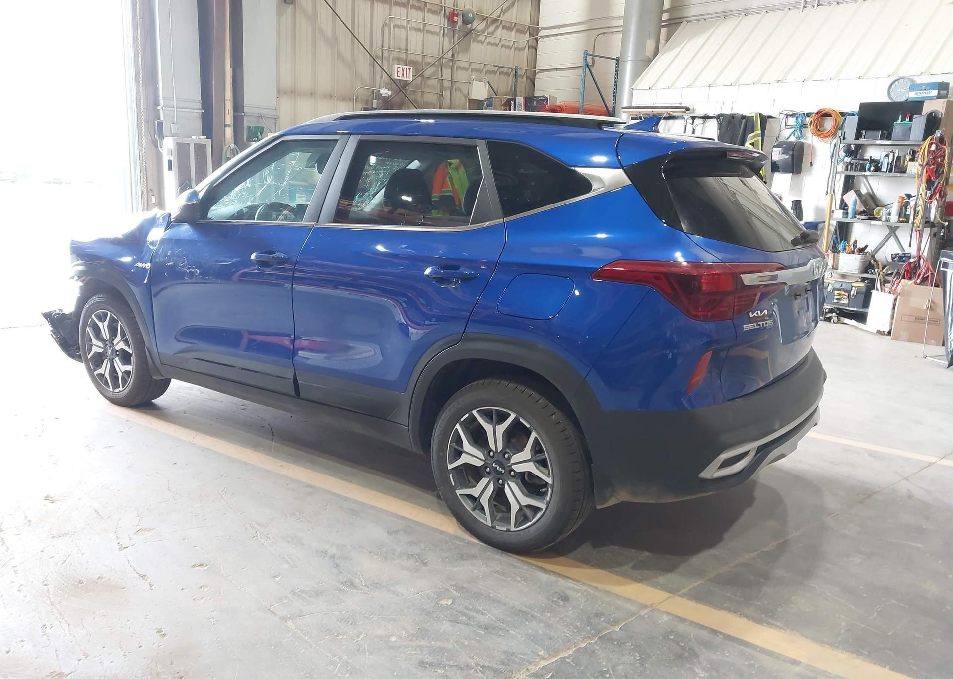 2023 KIA SELTOS EX