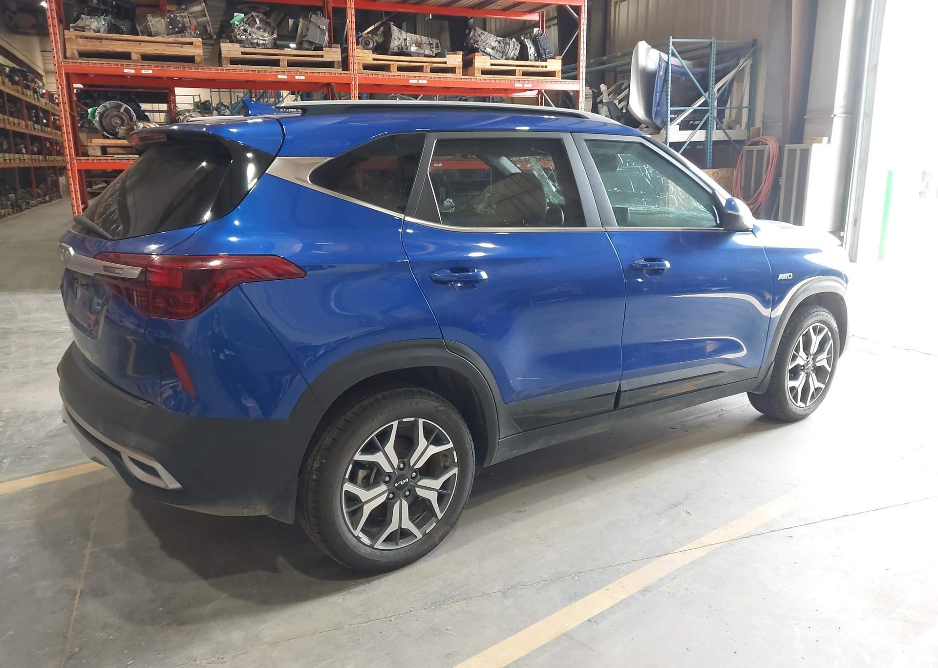 2023 KIA SELTOS EX