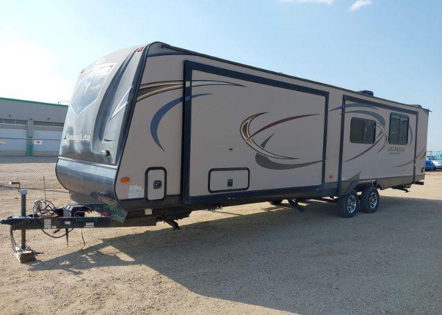 2015 FOREST RIVER INC. 33RKS